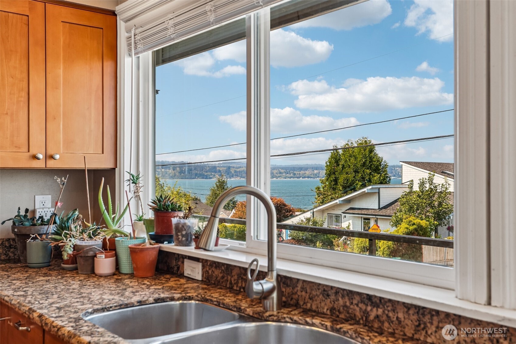 955 2nd Street Property Photo 14