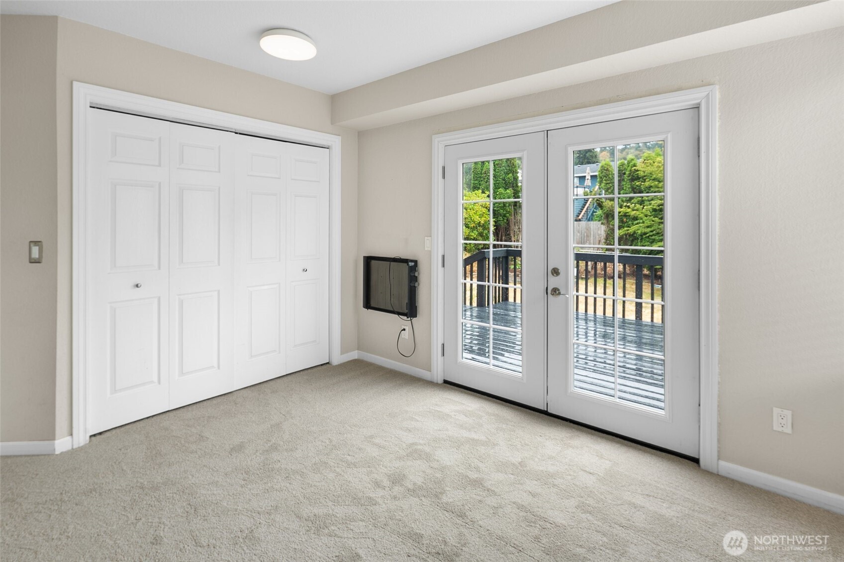 955 2nd Street Property Photo 30