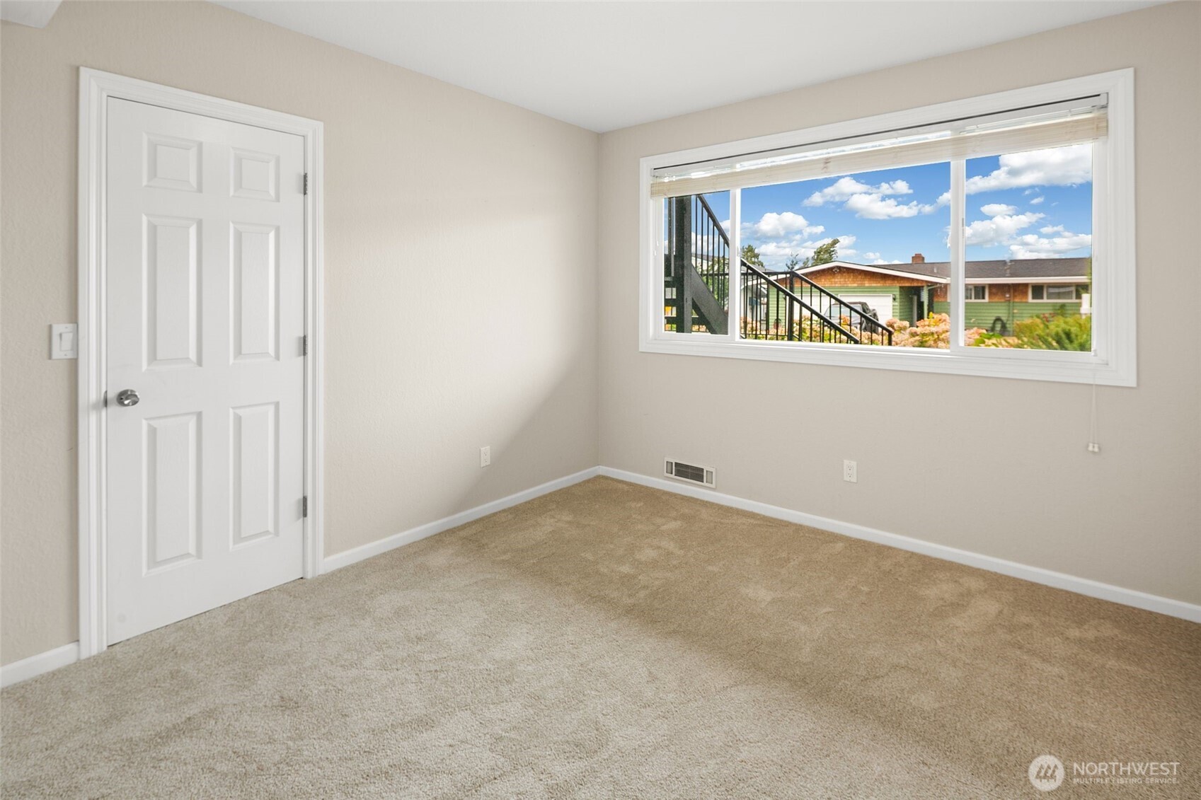 955 2nd Street Property Photo 31