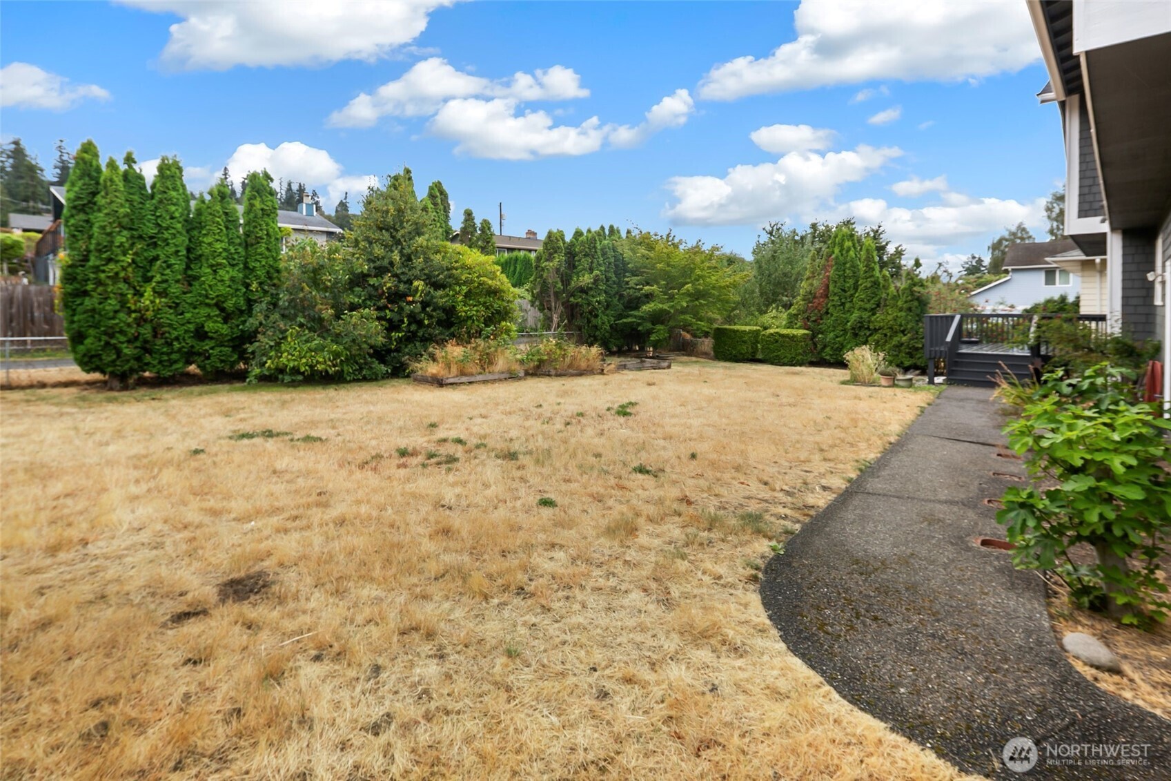 955 2nd Street Property Photo 36