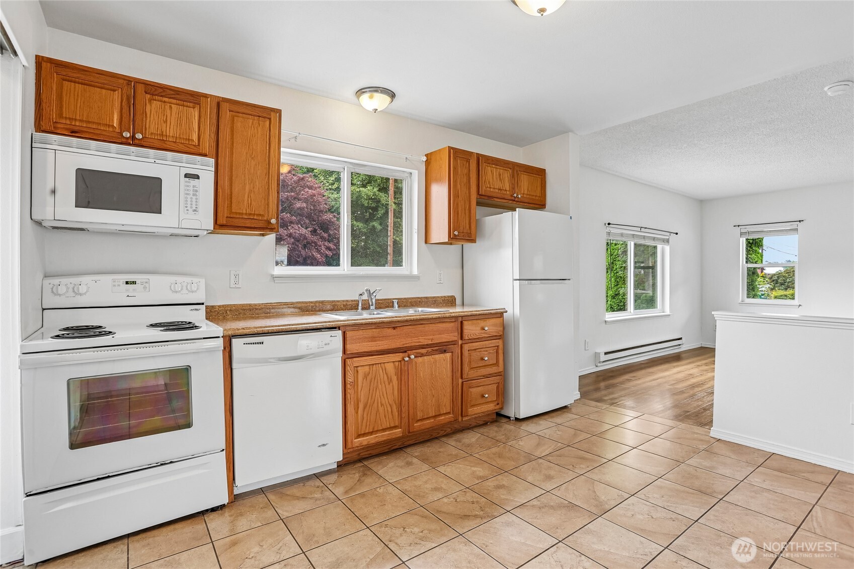601 W Hazel Street Property Photo 4