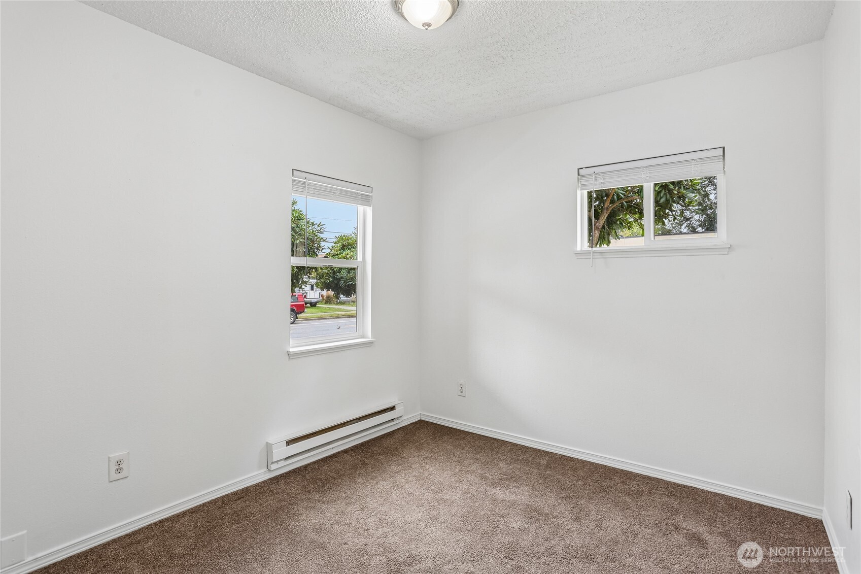 601 W Hazel Street Property Photo 8