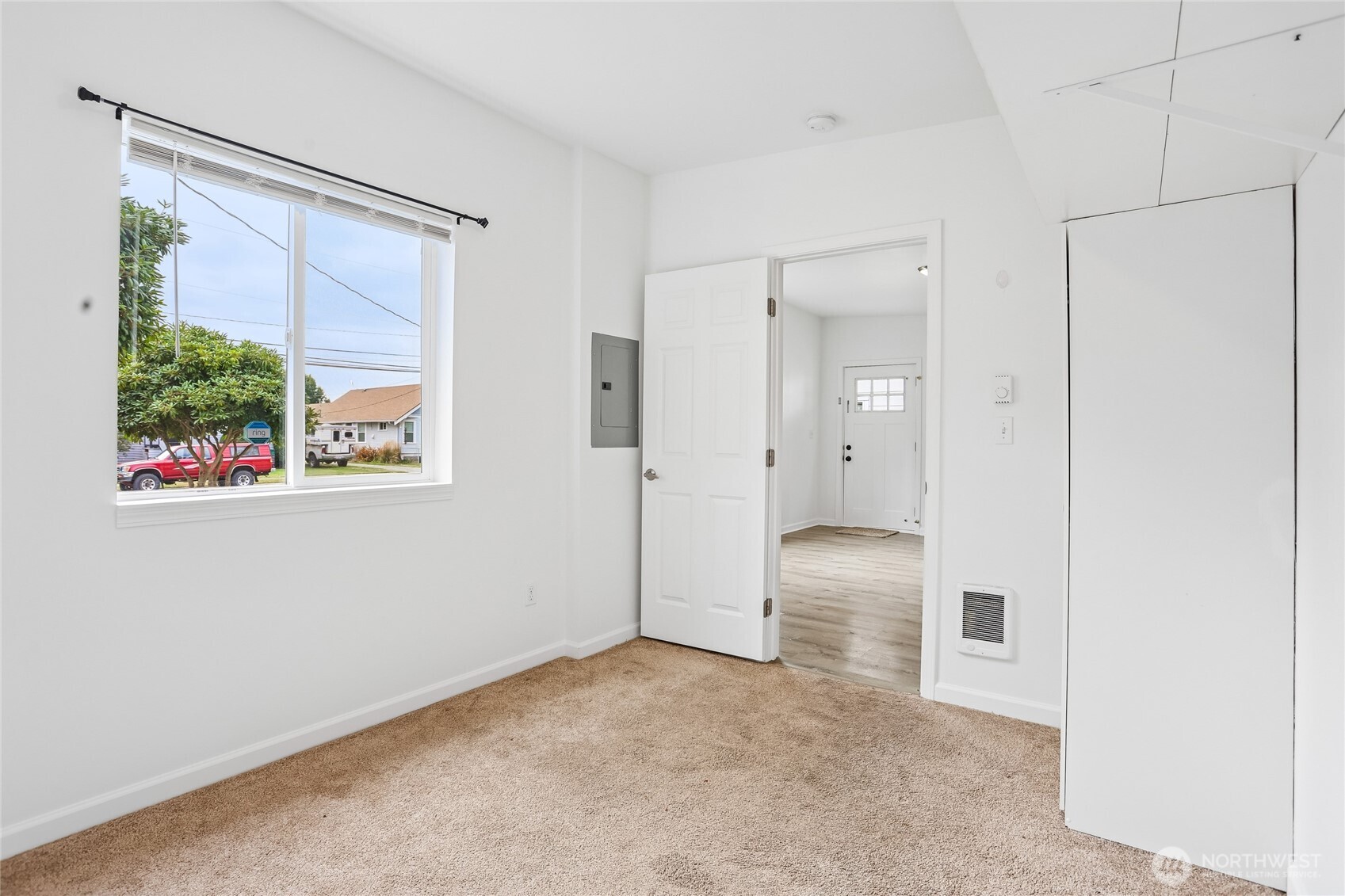 601 W Hazel Street Property Photo 18