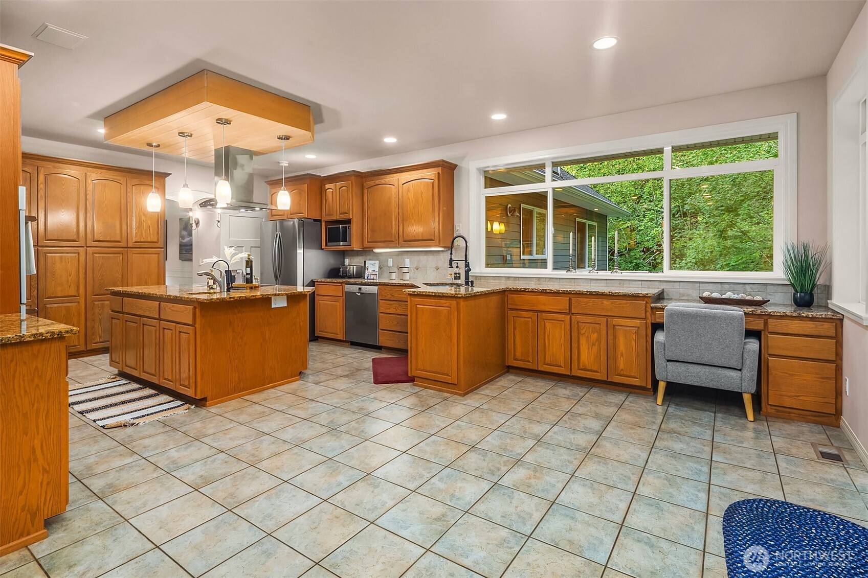 11514 46th Street Property Photo 11