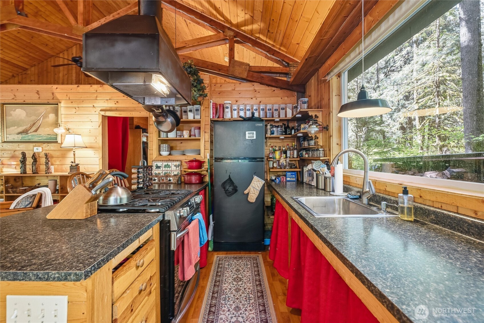 10707 Thompson Creek Road Property Photo 12