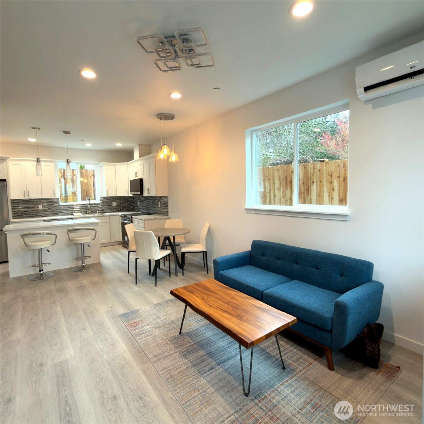 648 B Sw 139th Street Property Photo 3