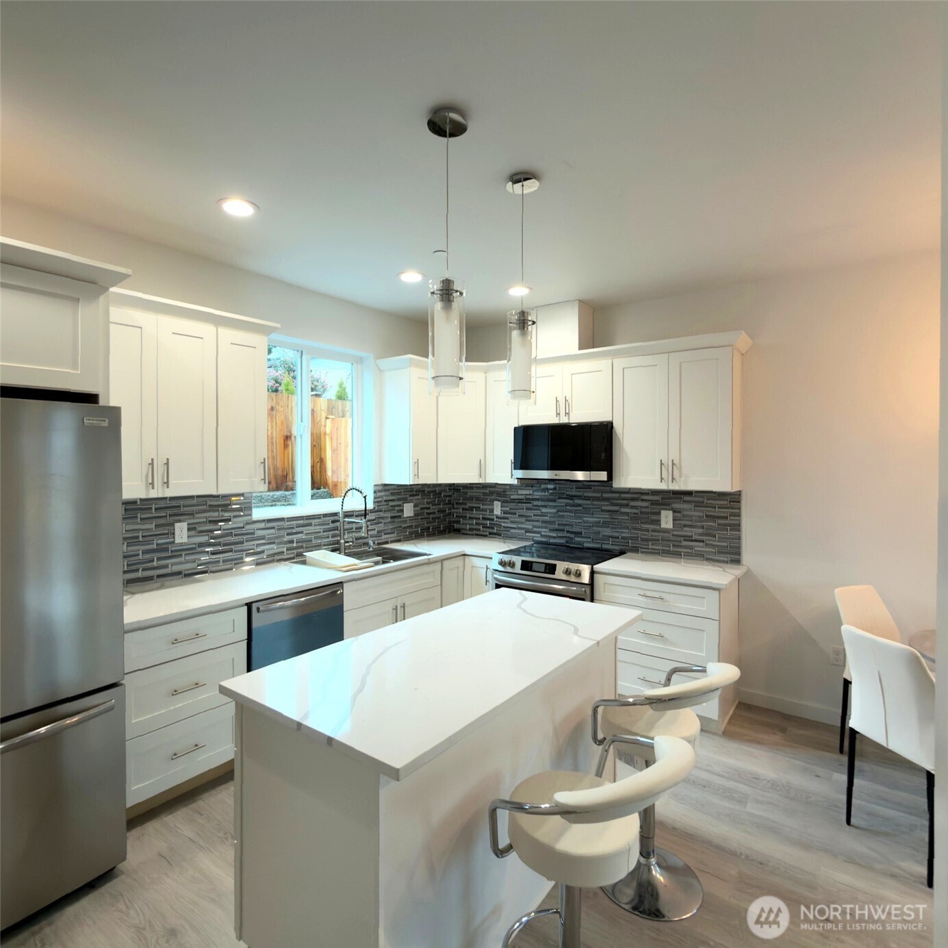 648 B Sw 139th Street Property Photo 6