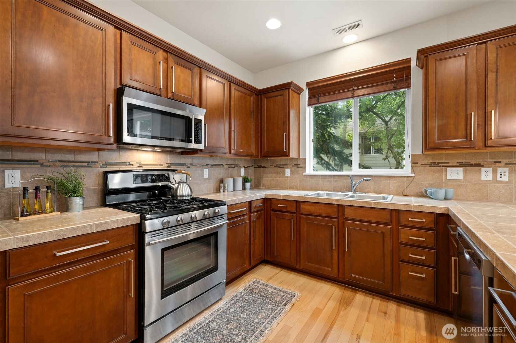 18024 29th Drive Property Photo 10