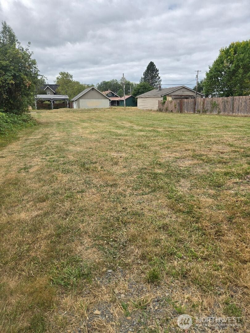557 Sw Pacific Avenue Property Photo 27