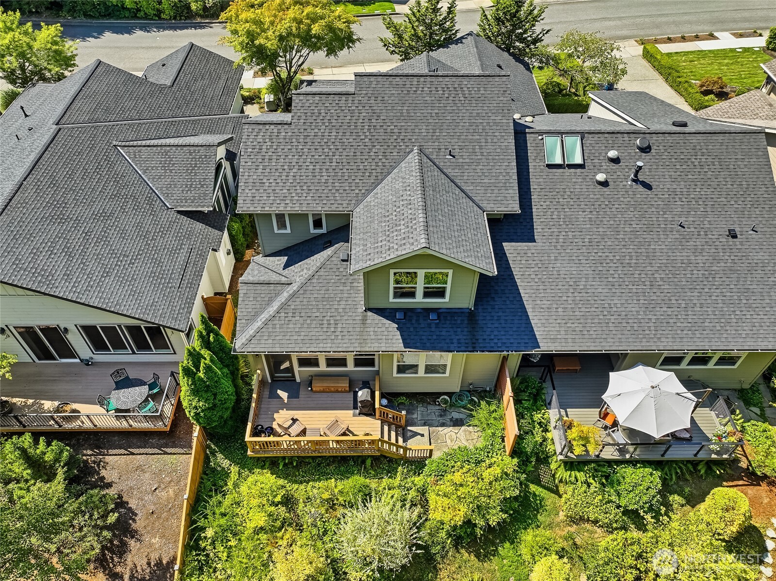 12026 Big Leaf Way Property Photo 33