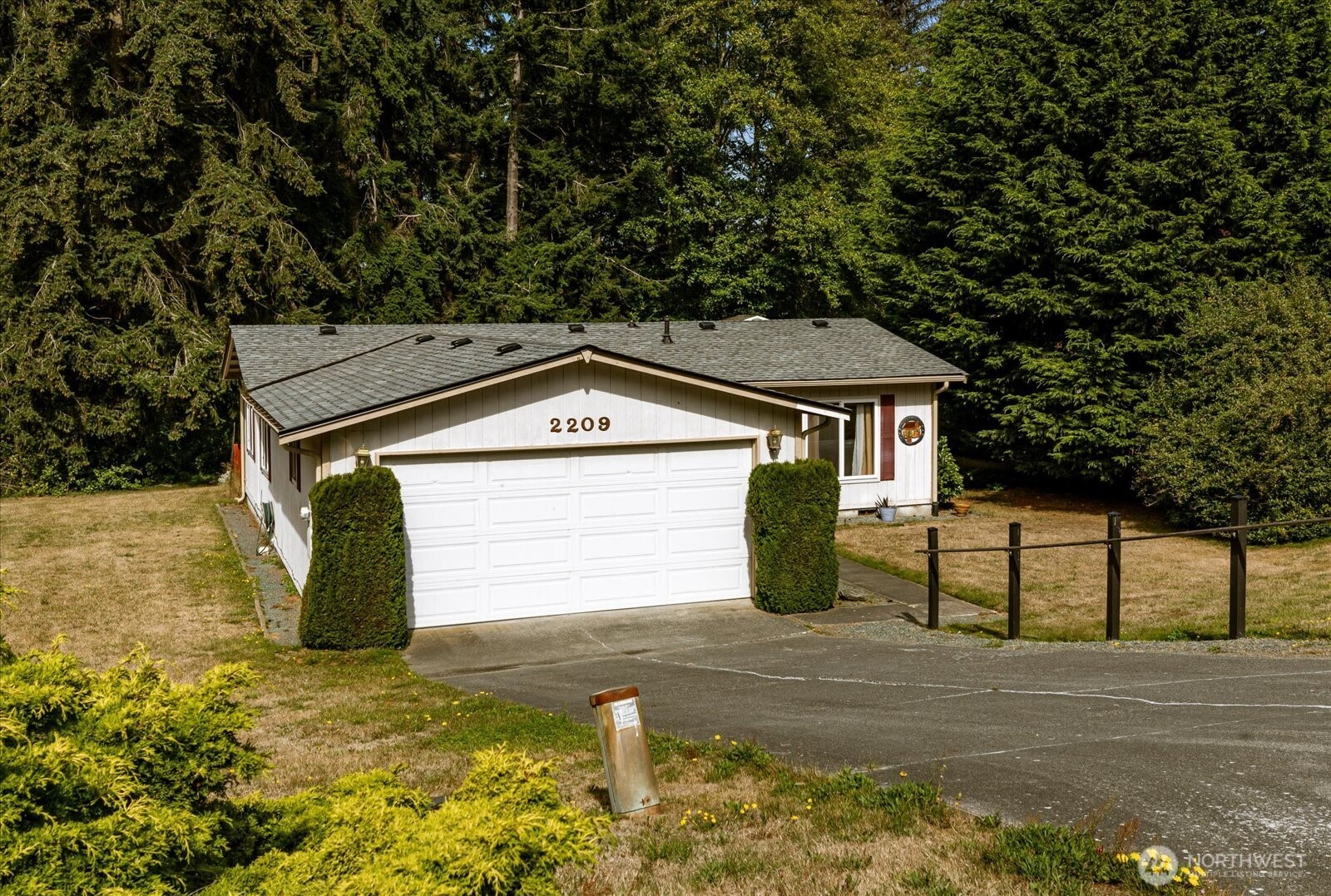 2209 Conniston Way Property Photo 1