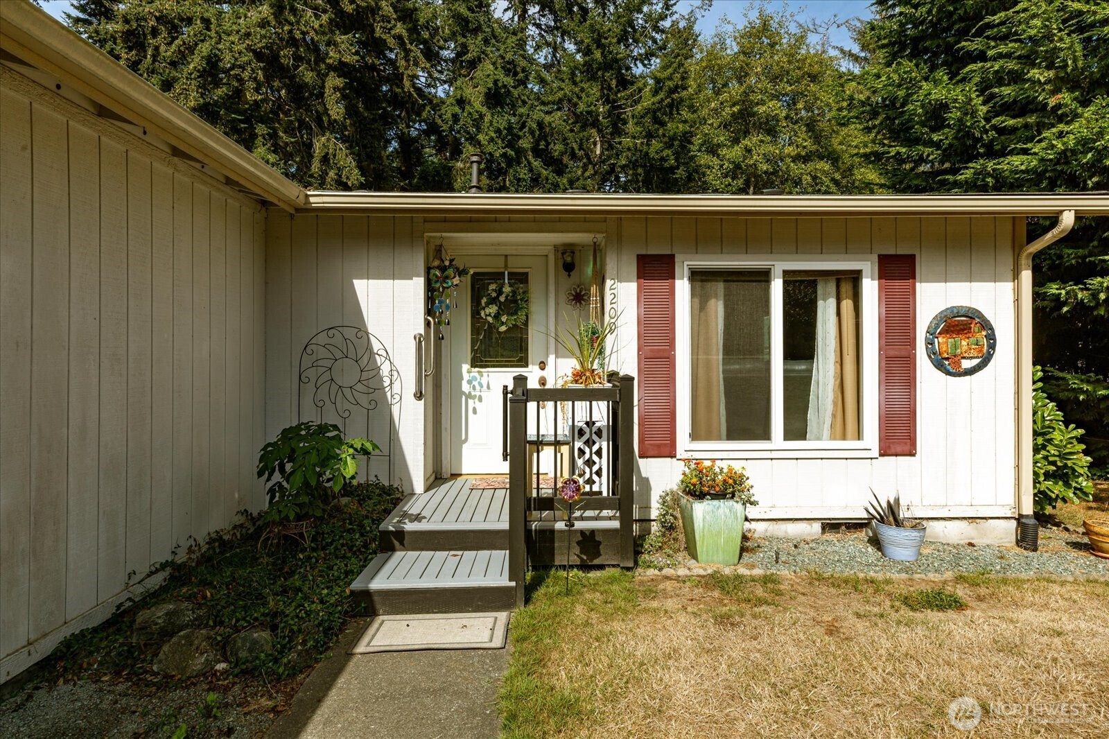 2209 Conniston Way Property Photo 4