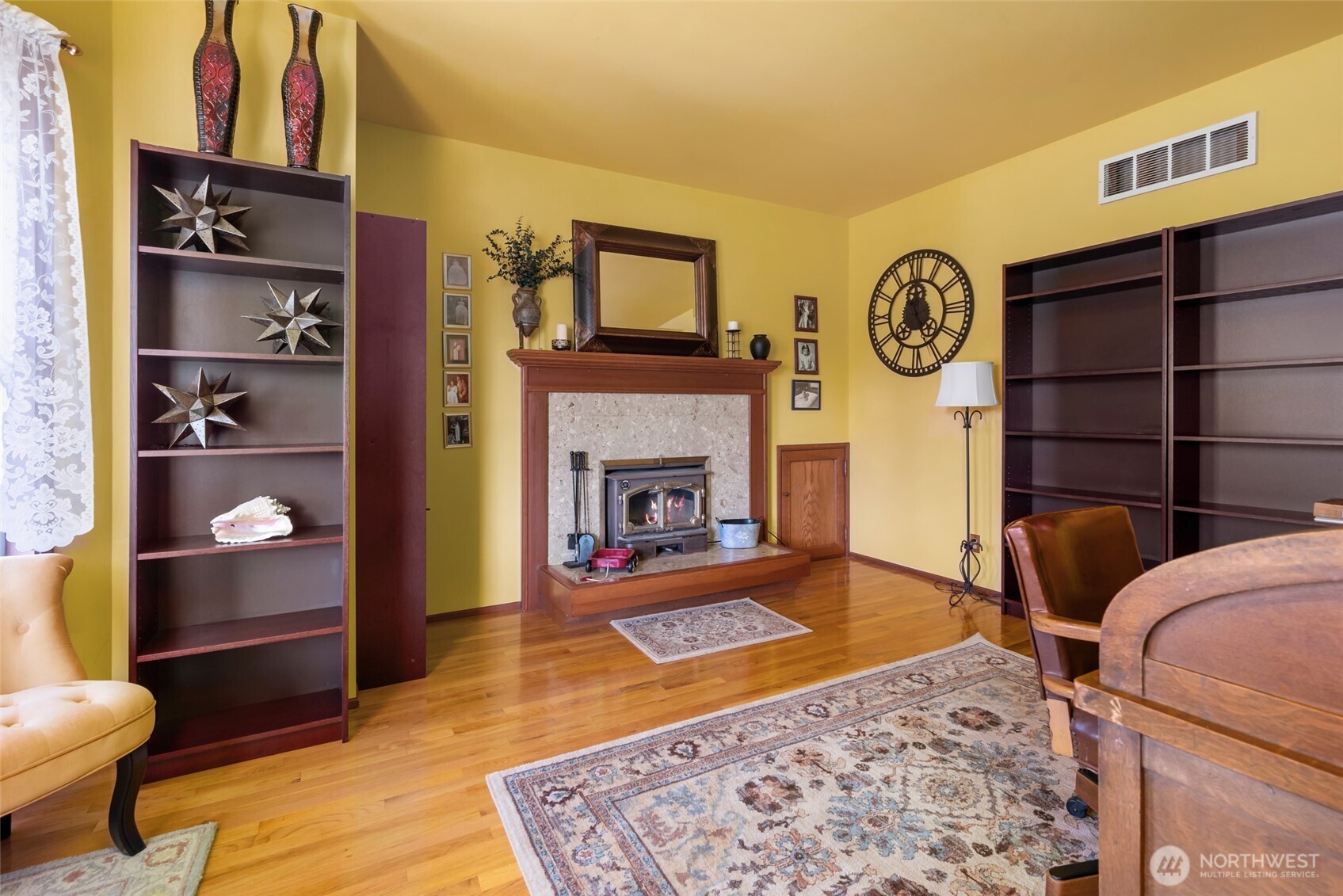 1230 Windward Way Property Photo 9