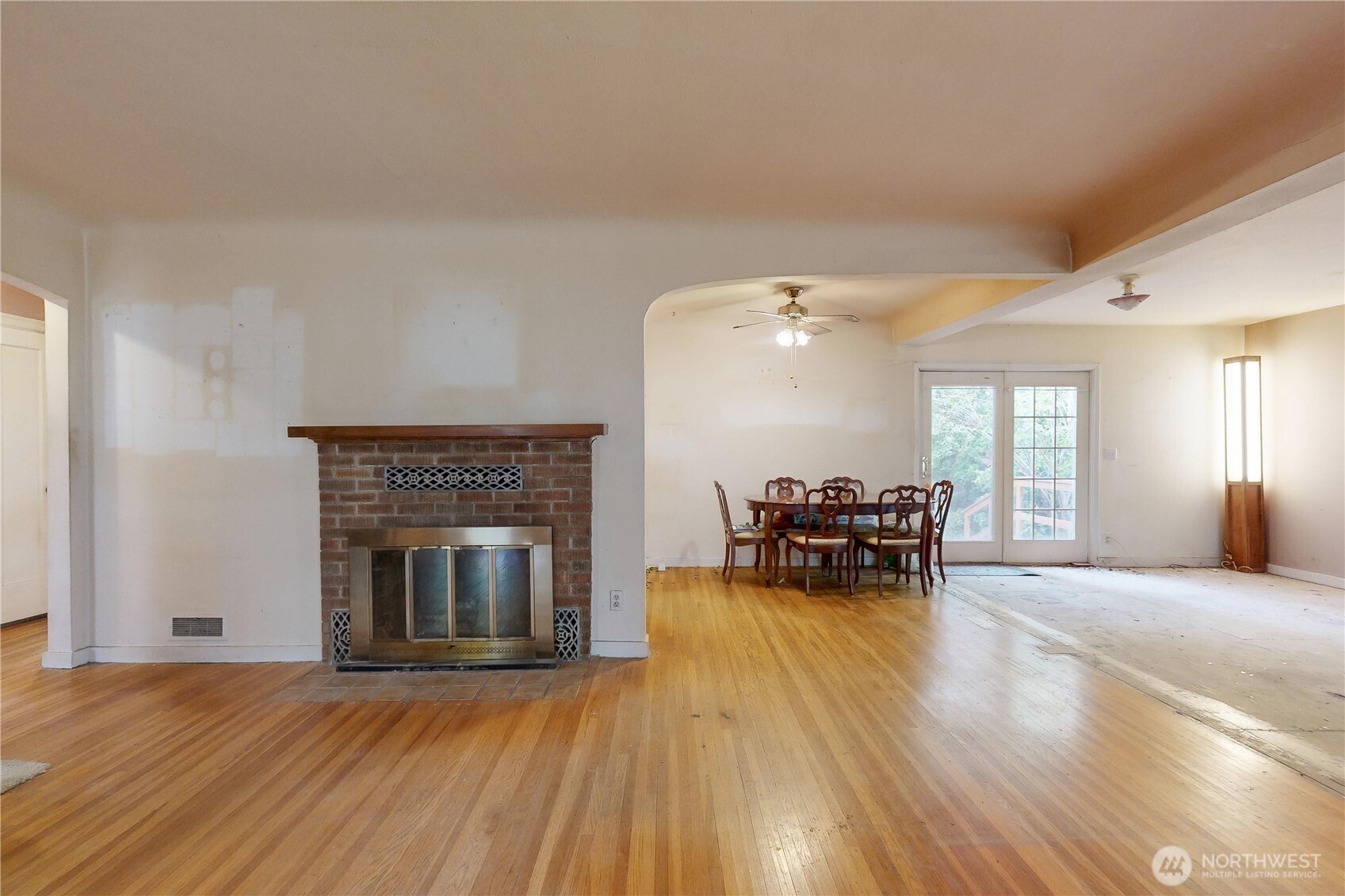 1227 Alvarado Terrace Property Photo 5