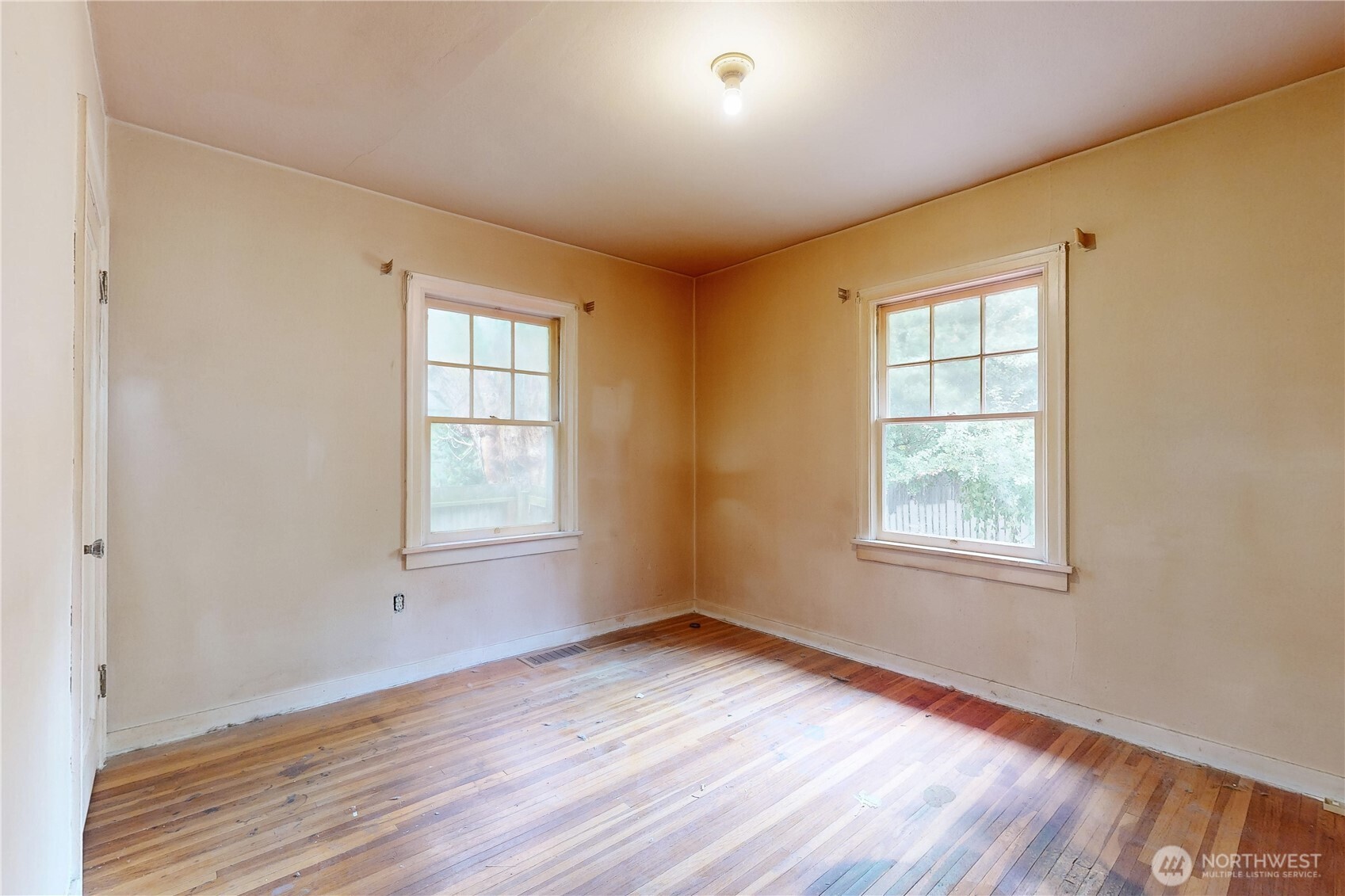 1227 Alvarado Terrace Property Photo 9