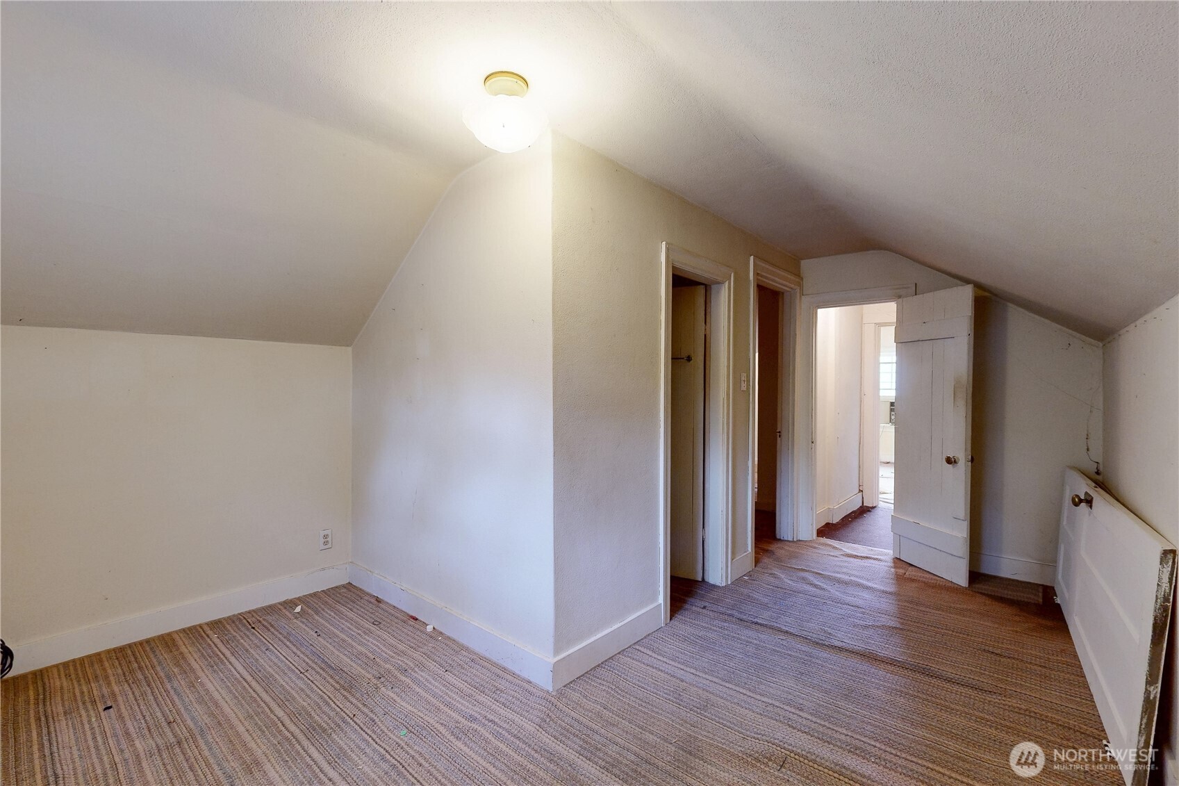 1227 Alvarado Terrace Property Photo 12