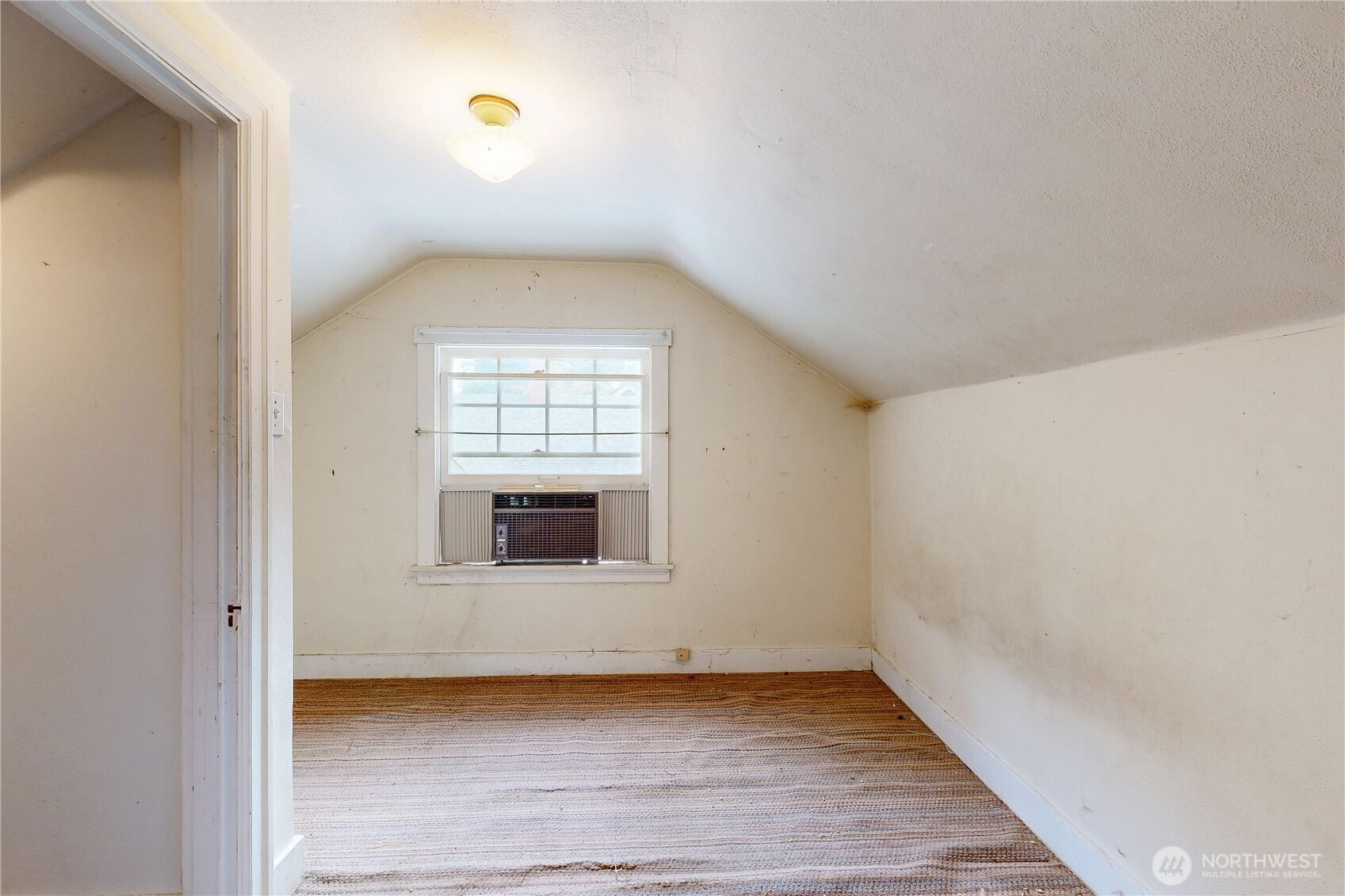 1227 Alvarado Terrace Property Photo 13