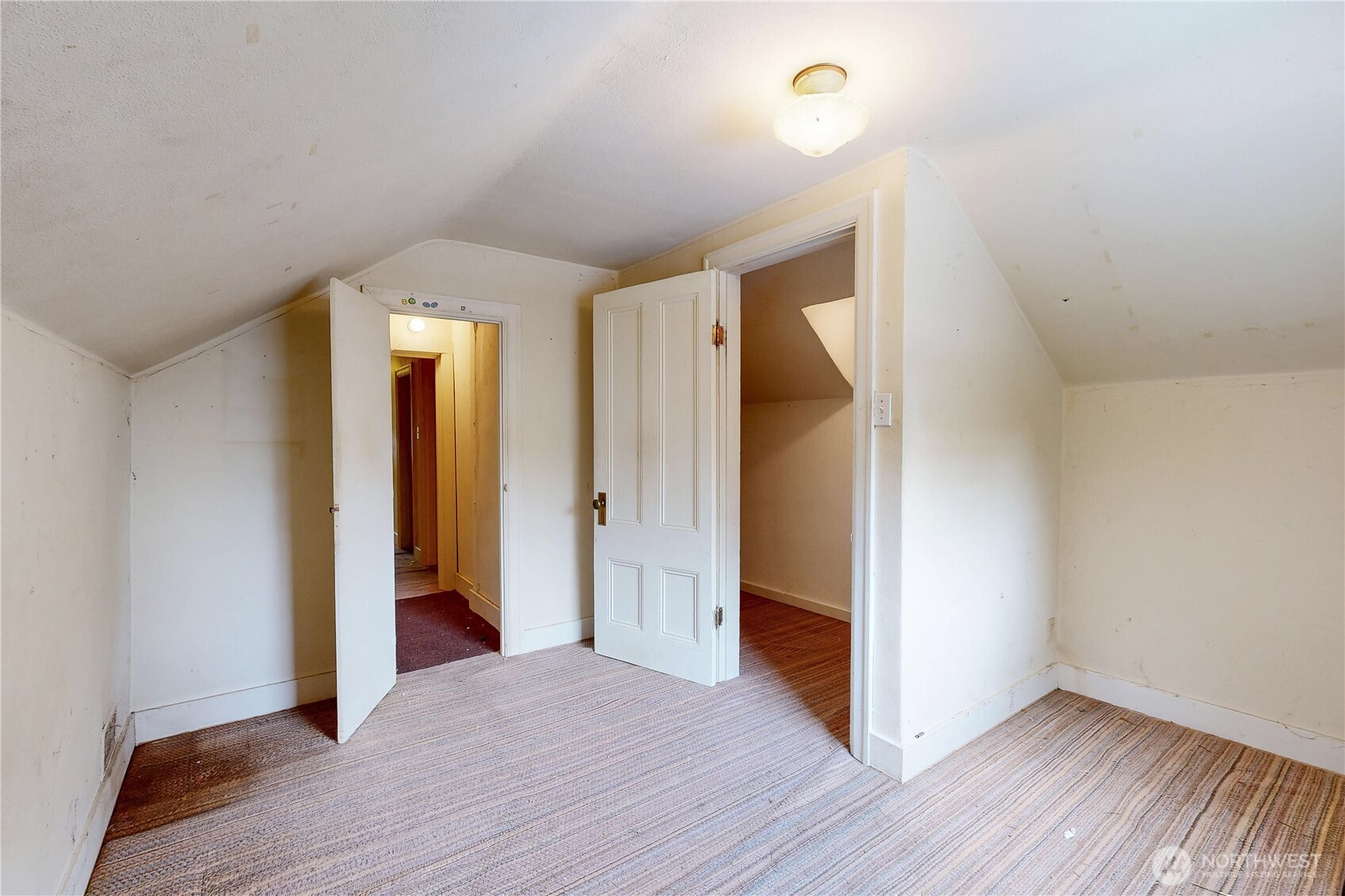 1227 Alvarado Terrace Property Photo 14