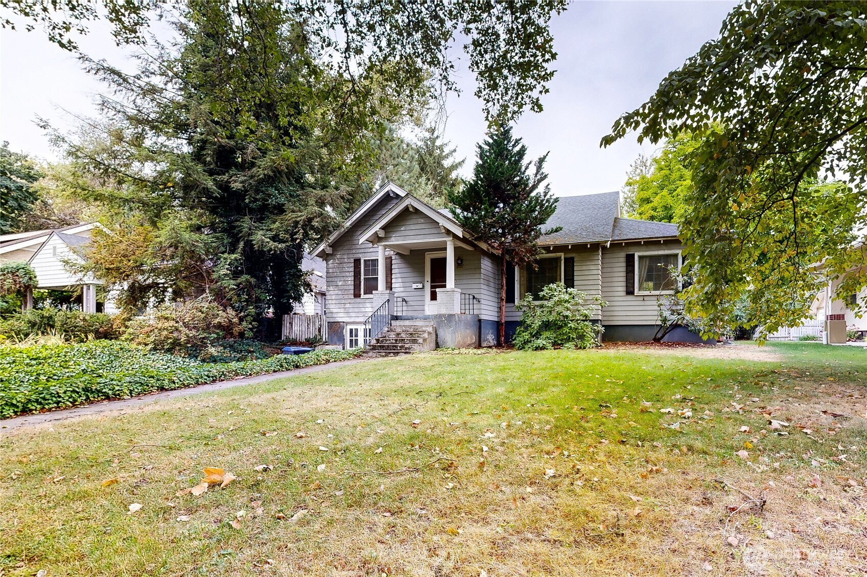 1227 Alvarado Terrace Property Photo 17