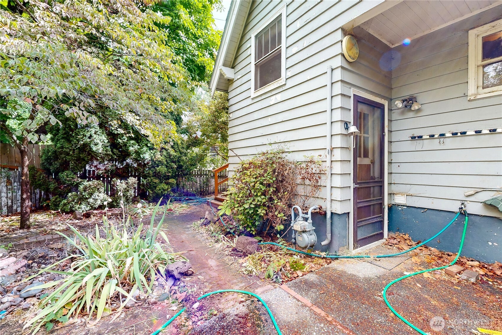1227 Alvarado Terrace Property Photo 18