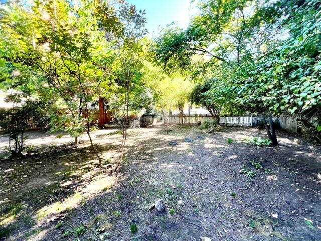 1227 Alvarado Terrace Property Photo 23