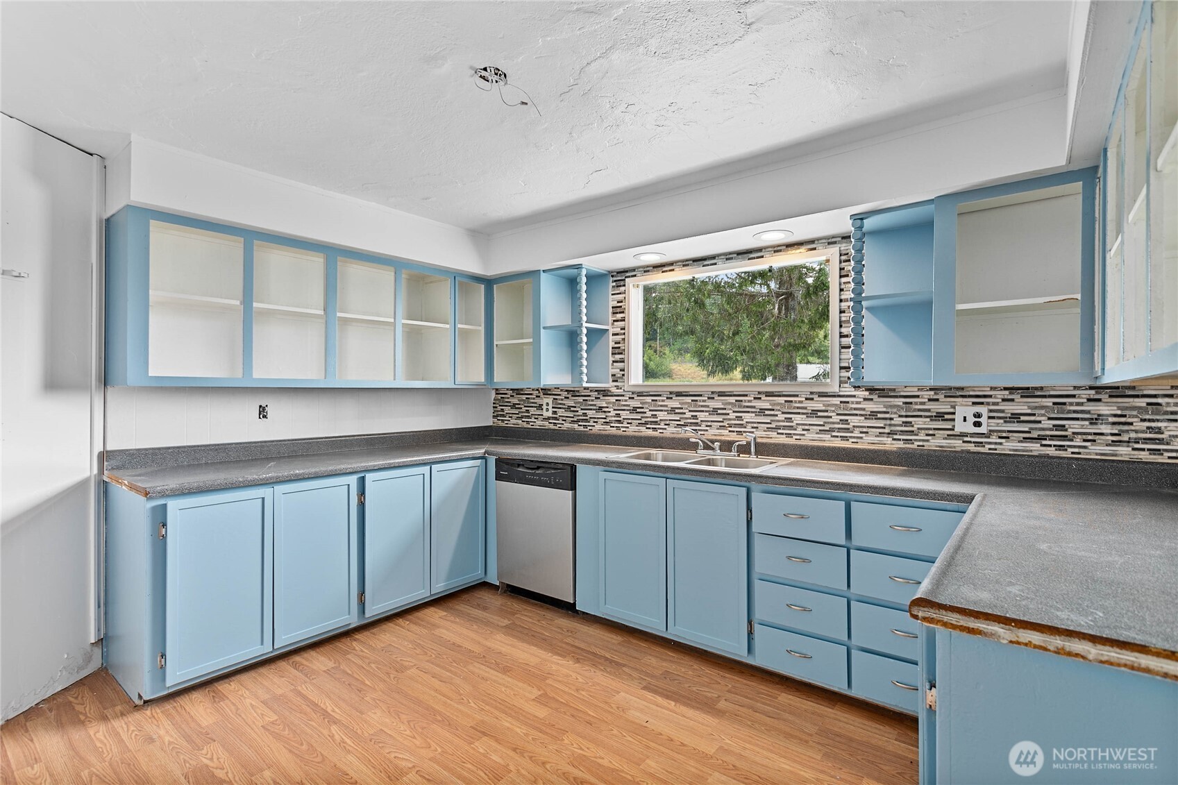 4726 Pacific Highway Property Photo 16