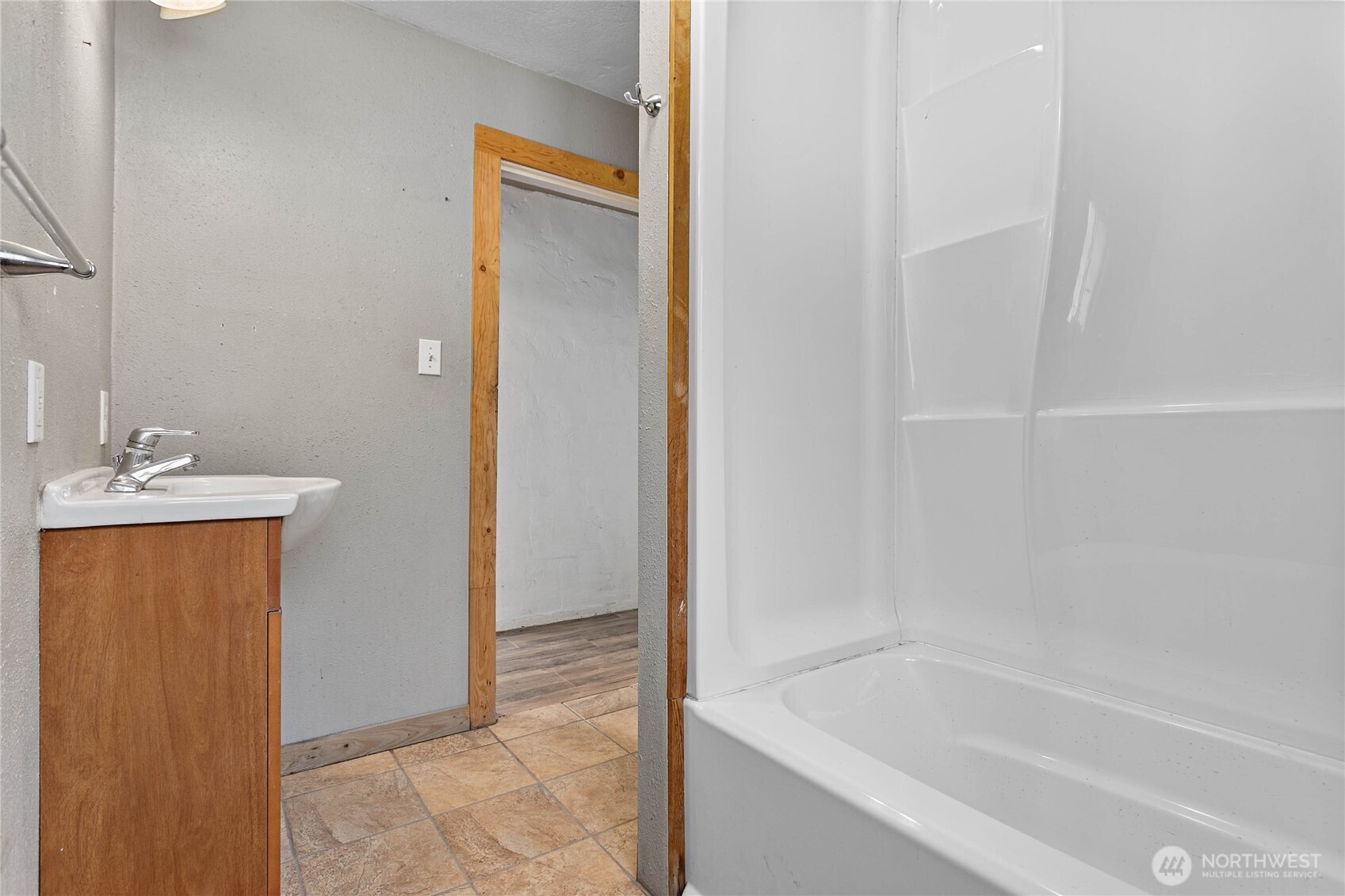 4726 Pacific Highway Property Photo 27