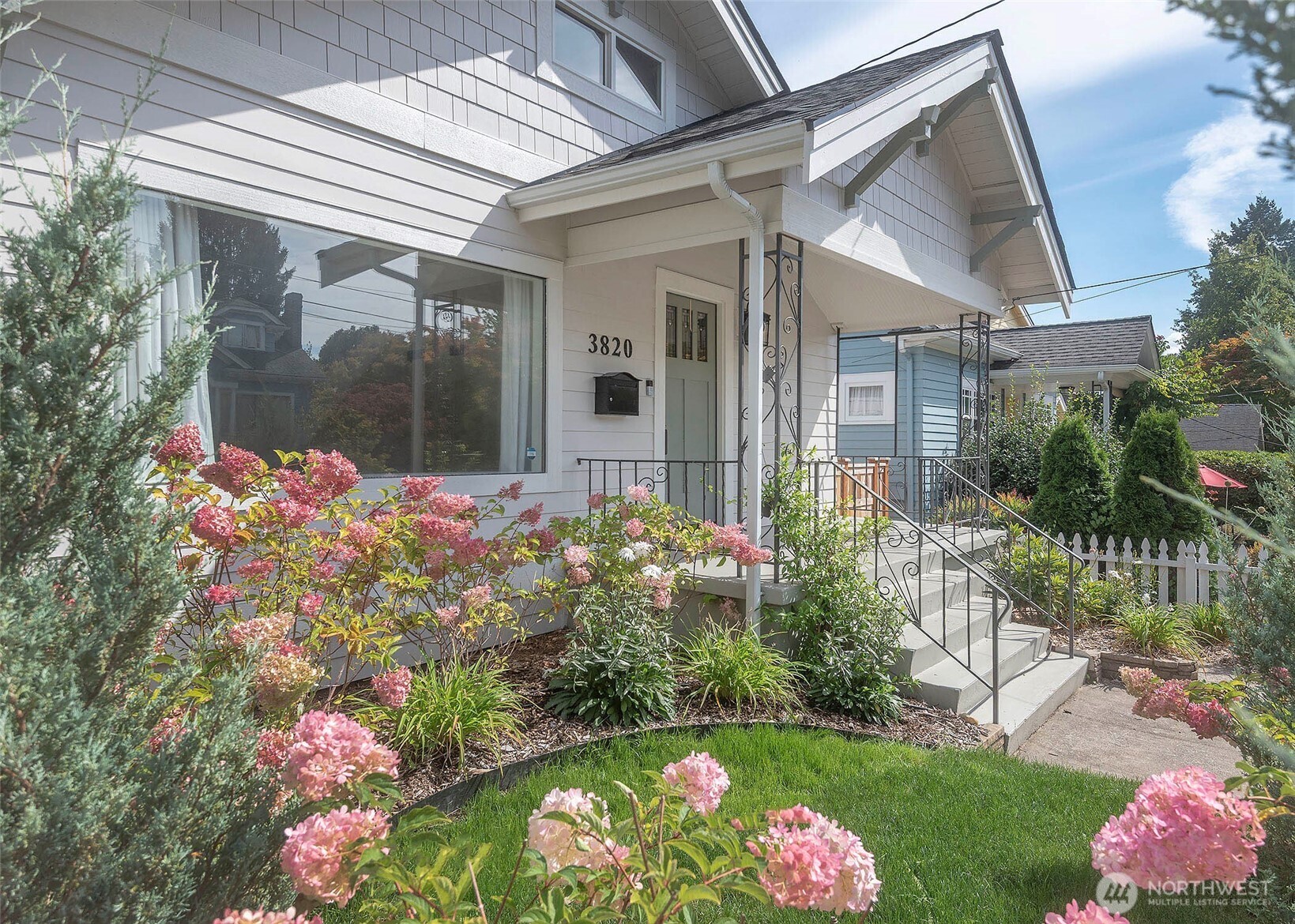 3820 Burke Avenue Property Photo 1