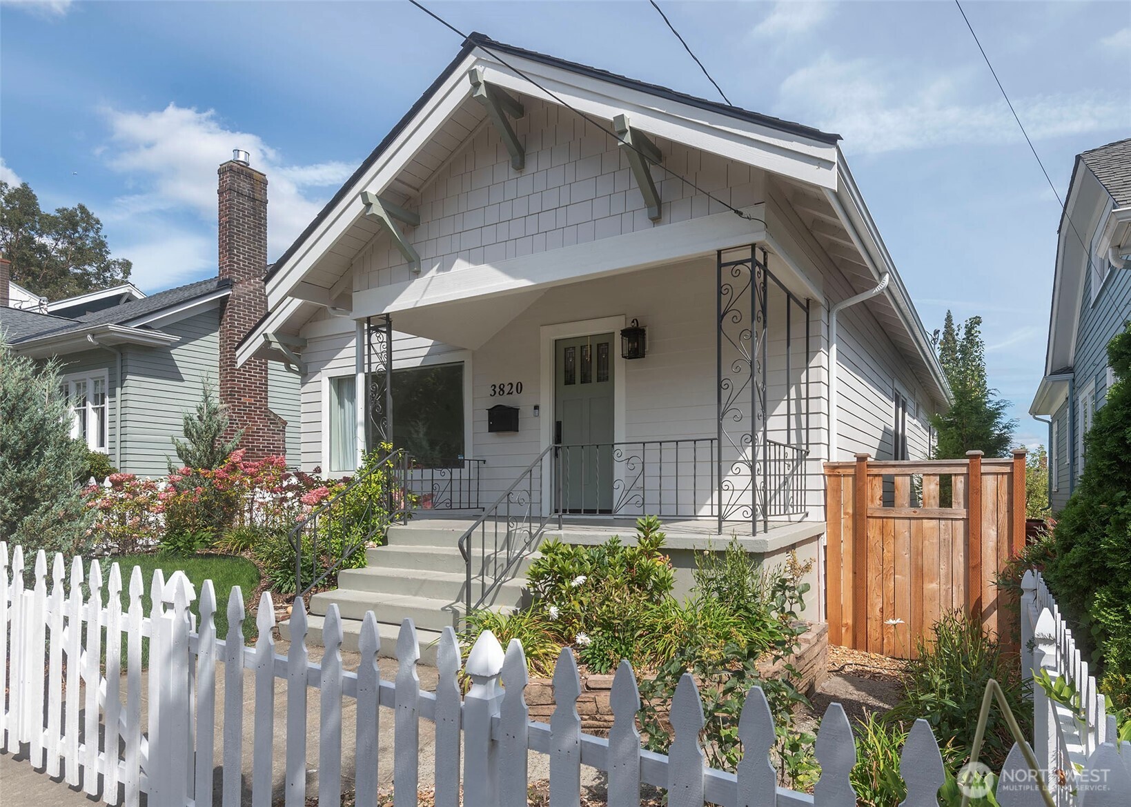 3820 Burke Avenue Property Photo 3