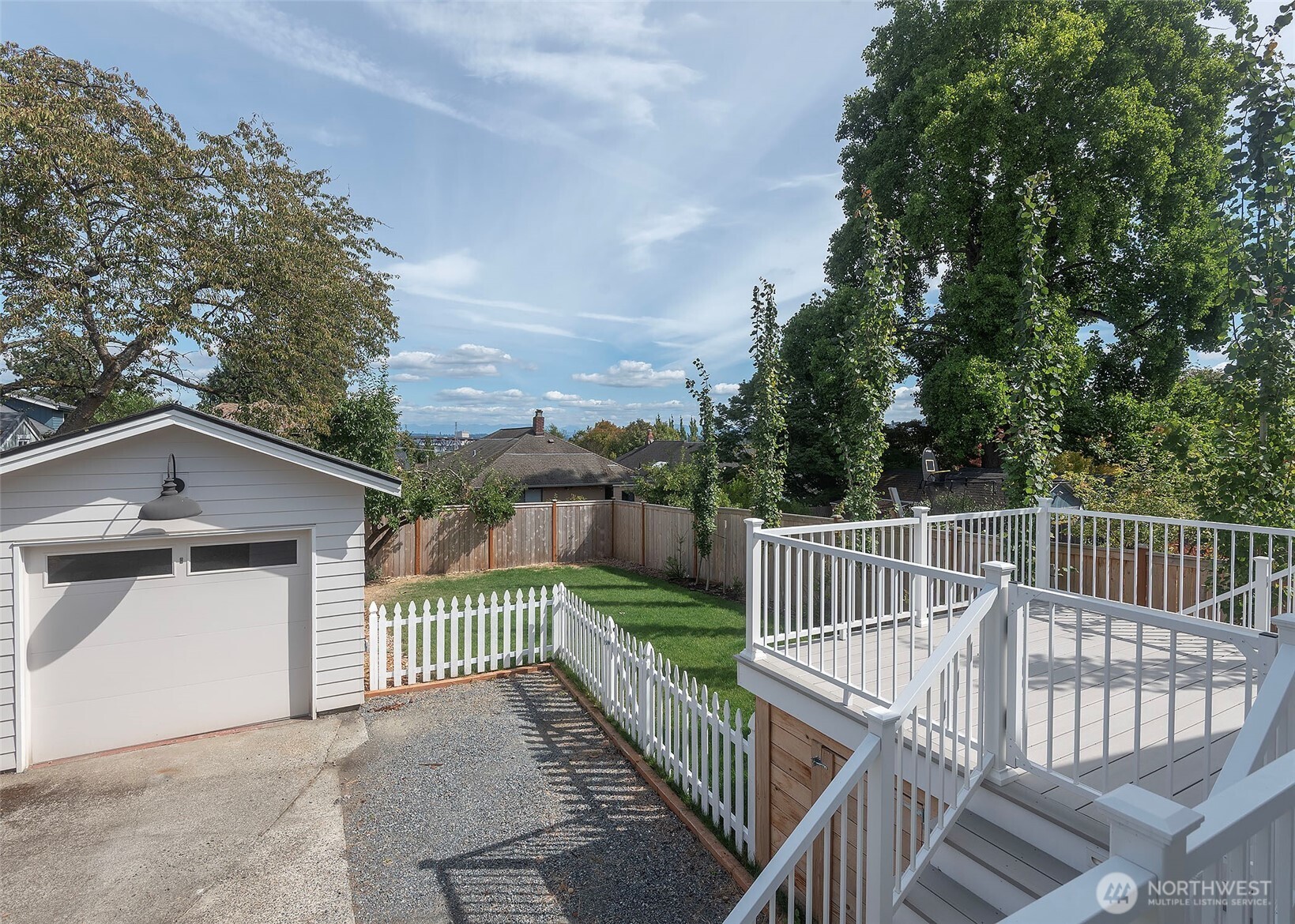 3820 Burke Avenue Property Photo 4