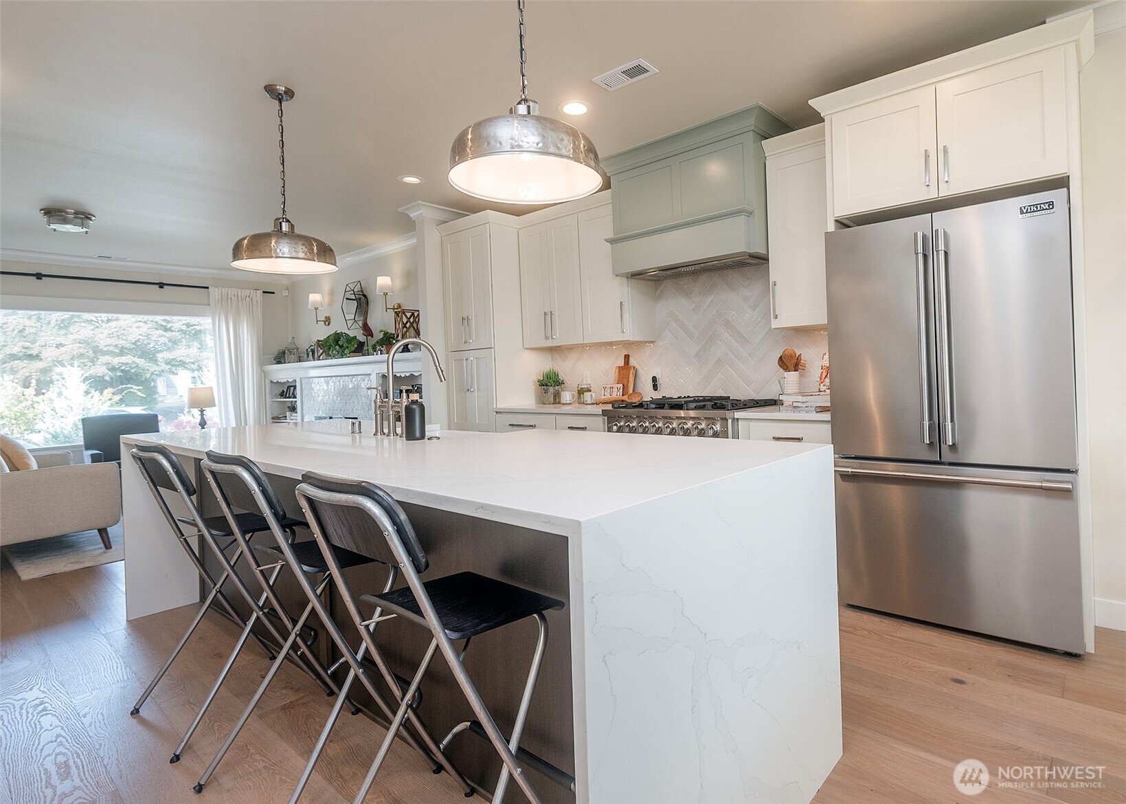 3820 Burke Avenue Property Photo 12