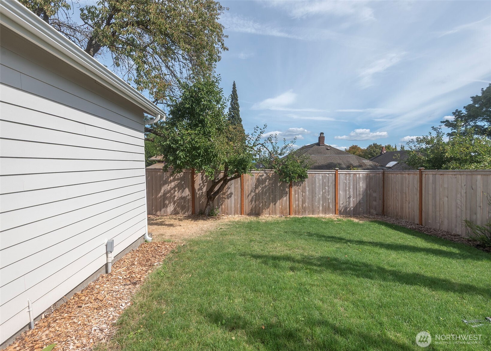 3820 Burke Avenue Property Photo 37
