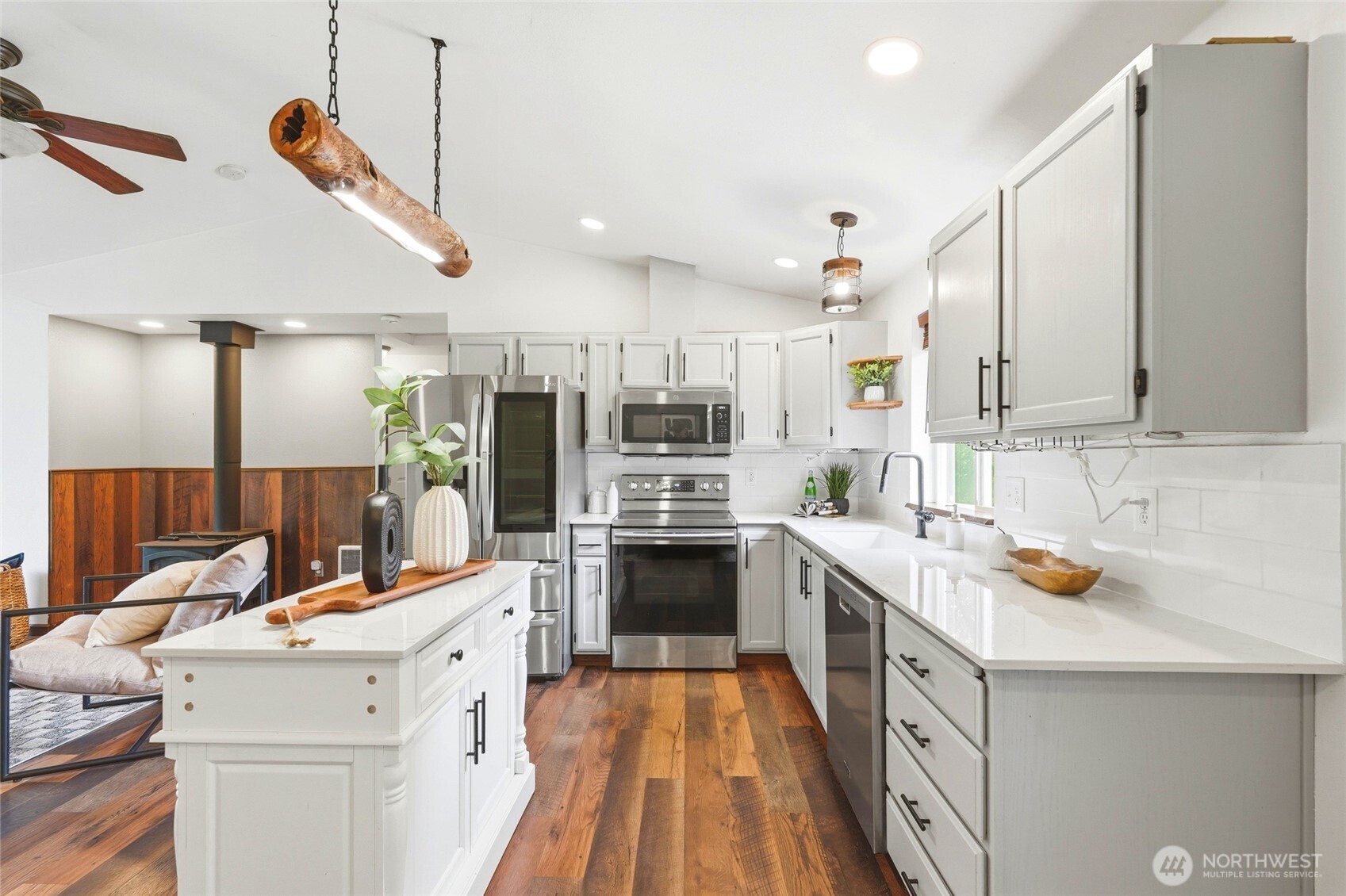 44132 Fir Road Property Photo 11