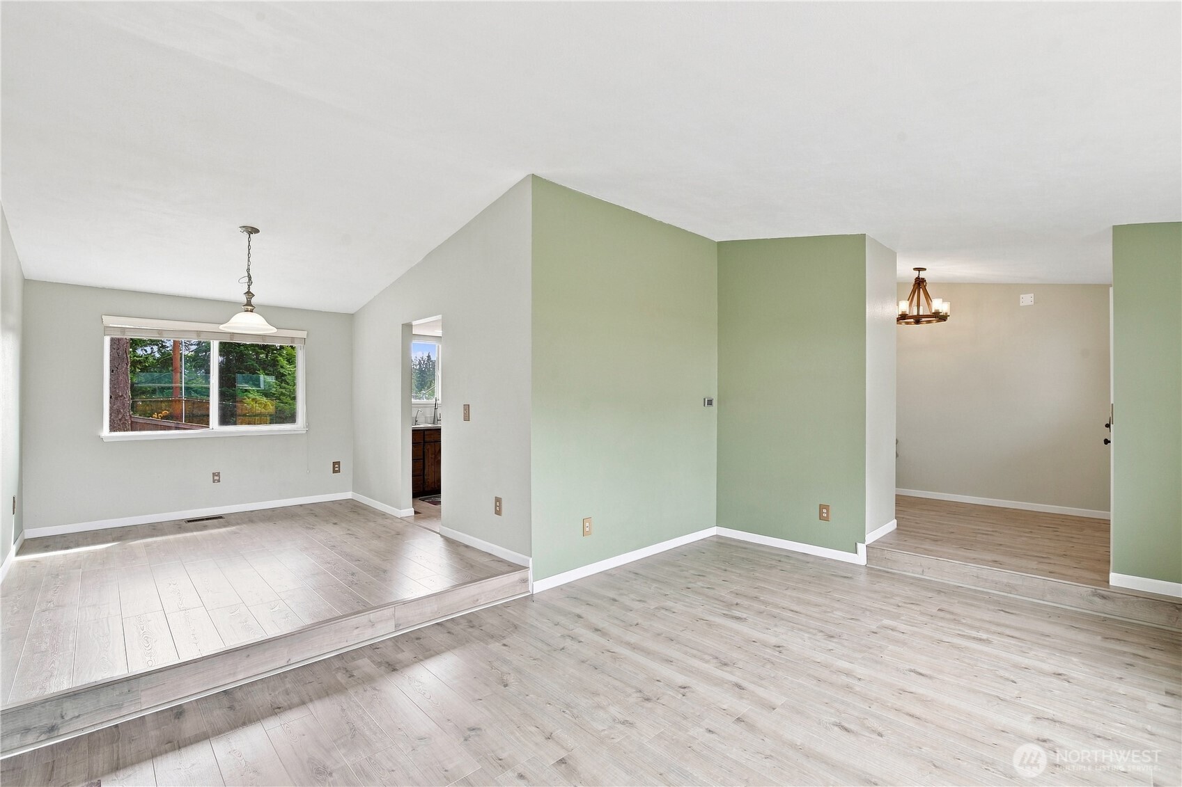 7729 192nd Street Property Photo 7