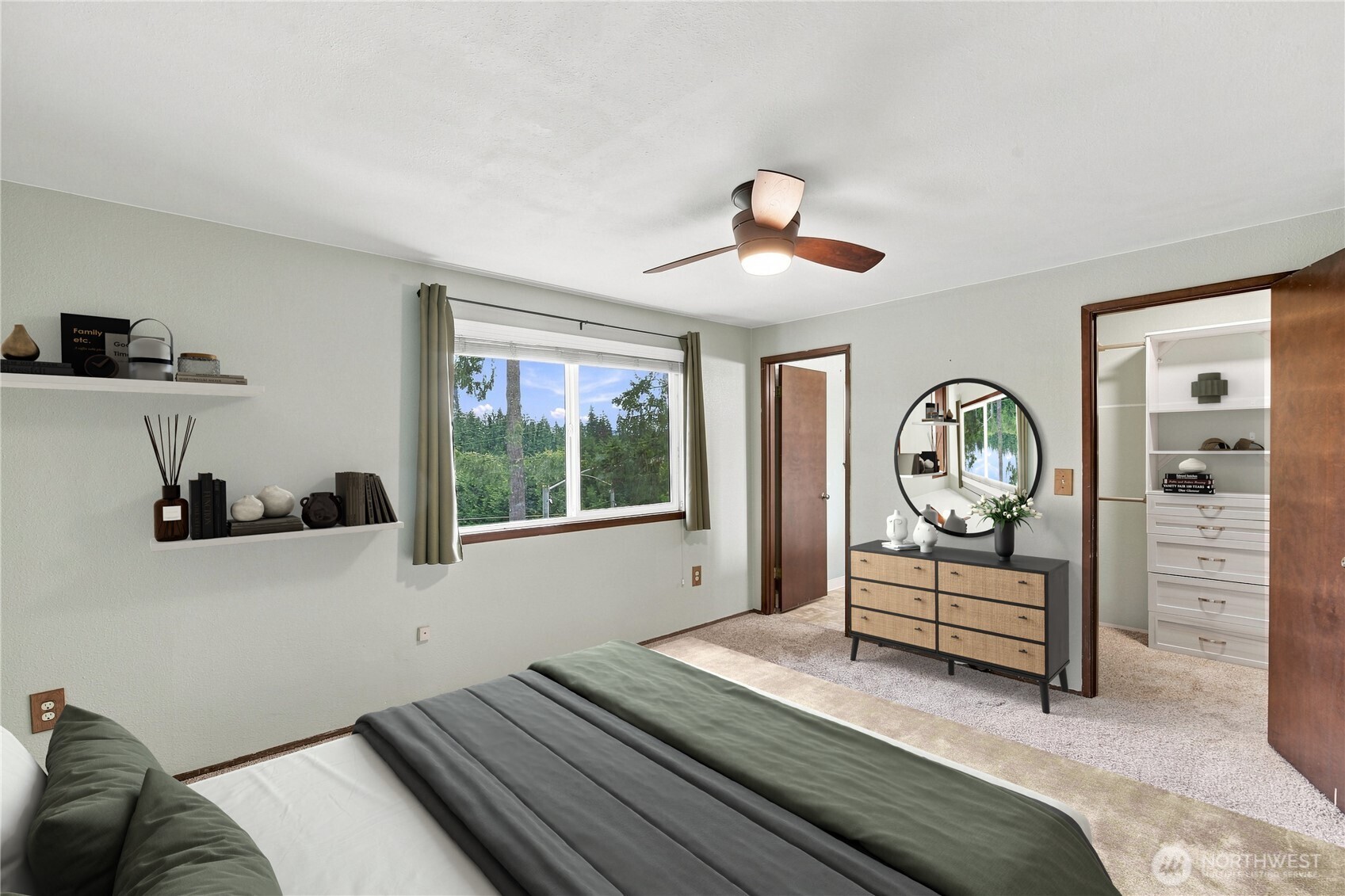 7729 192nd Street Property Photo 18