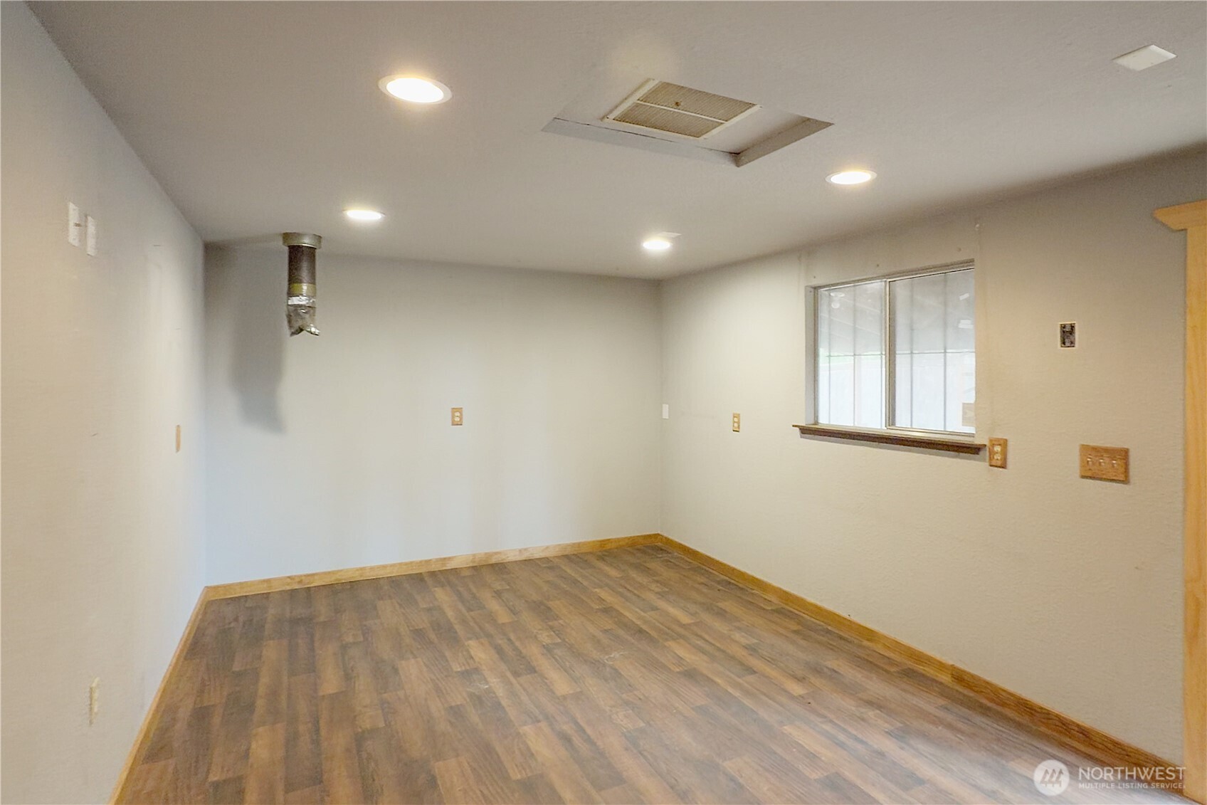7729 192nd Street Property Photo 26