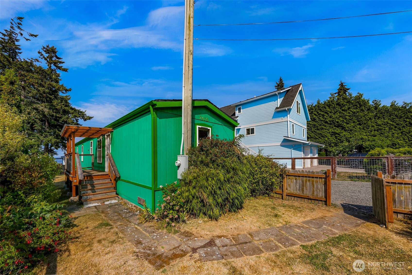 7435 Sunset Drive Property Photo 4