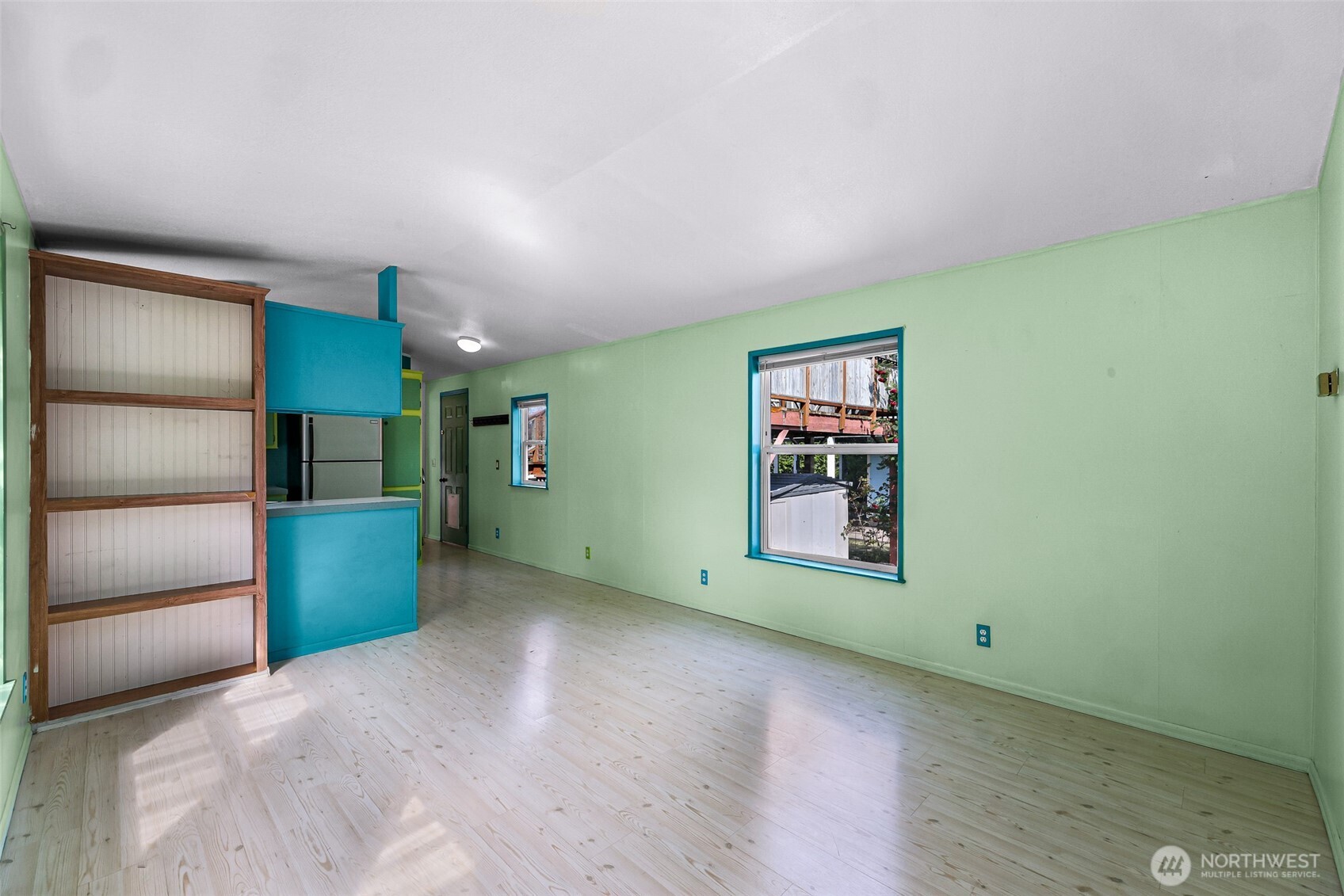 7435 Sunset Drive Property Photo 6