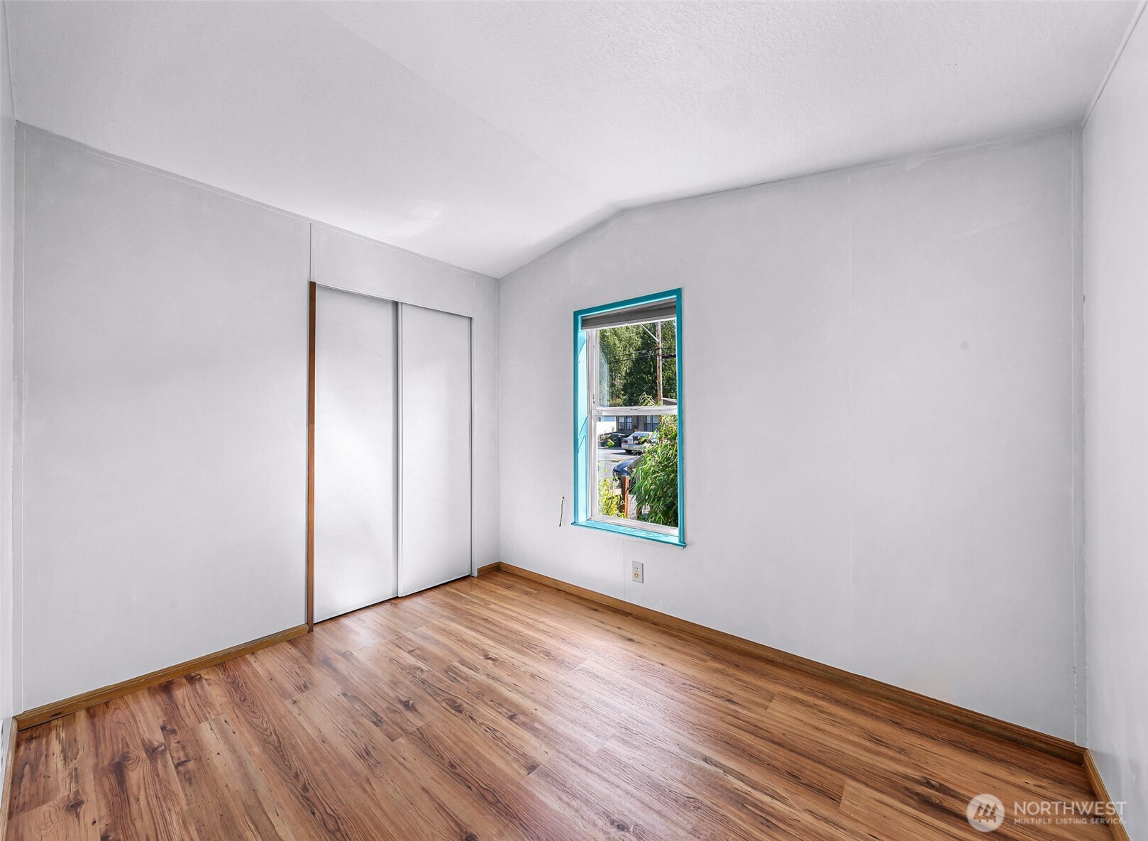 7435 Sunset Drive Property Photo 17