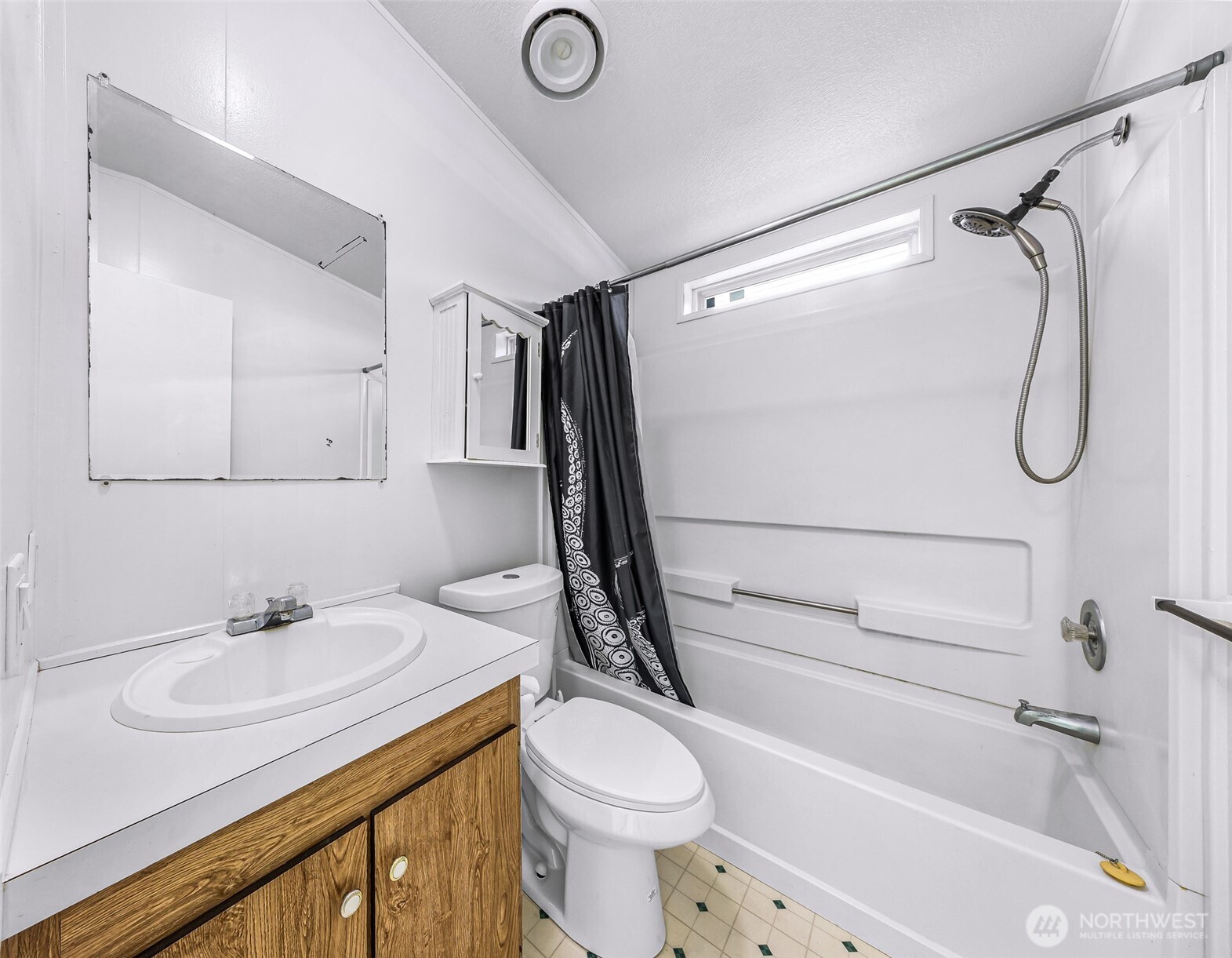 7435 Sunset Drive Property Photo 18