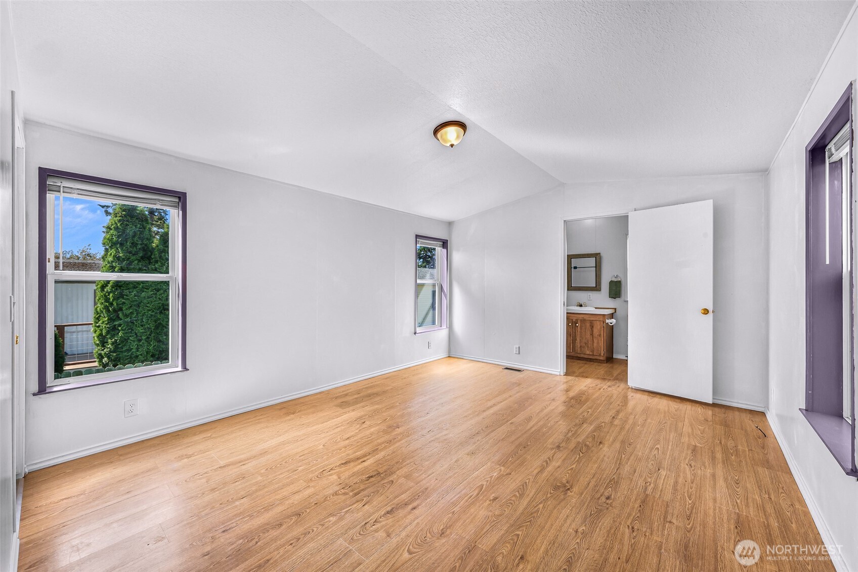 7435 Sunset Drive Property Photo 19