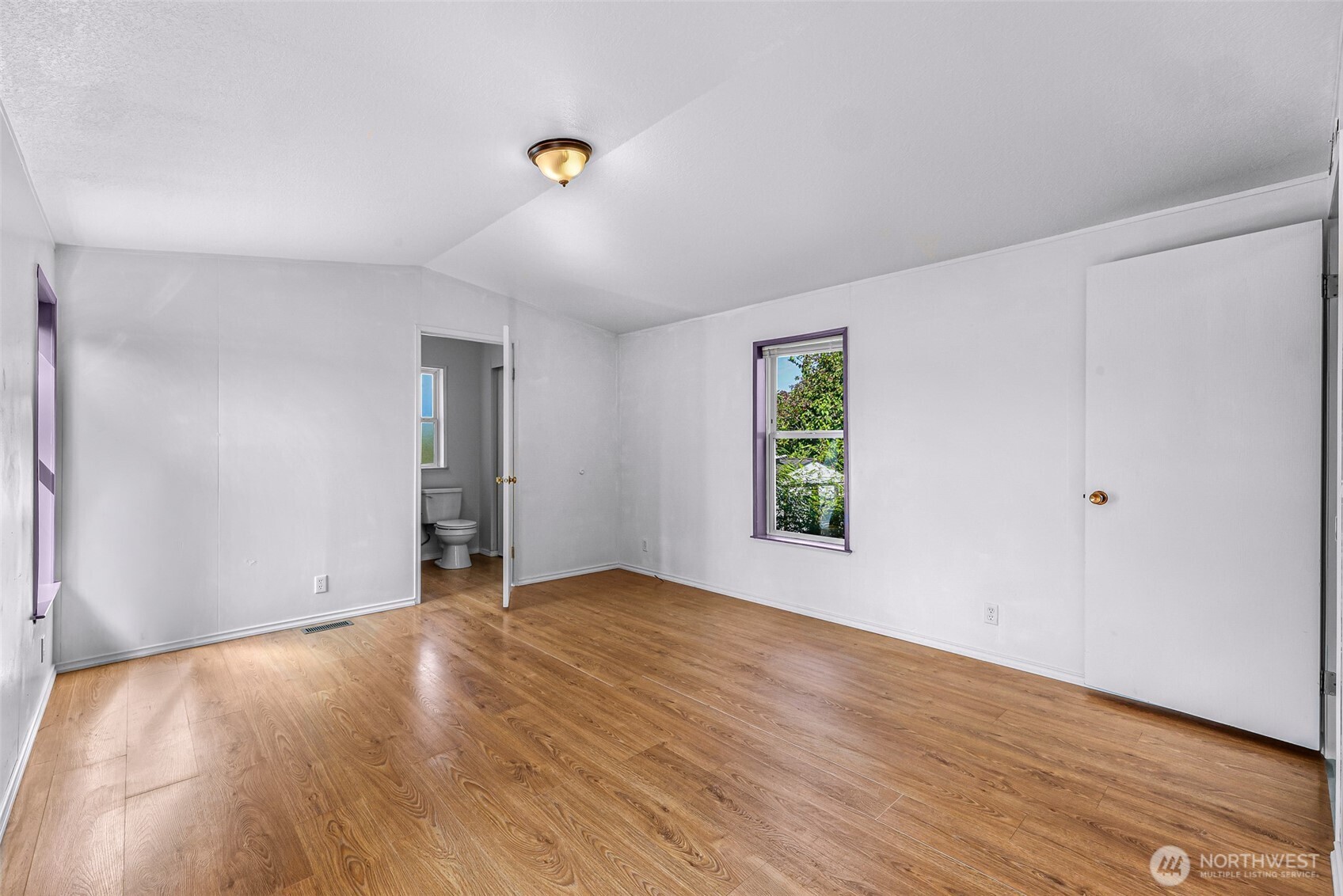 7435 Sunset Drive Property Photo 20