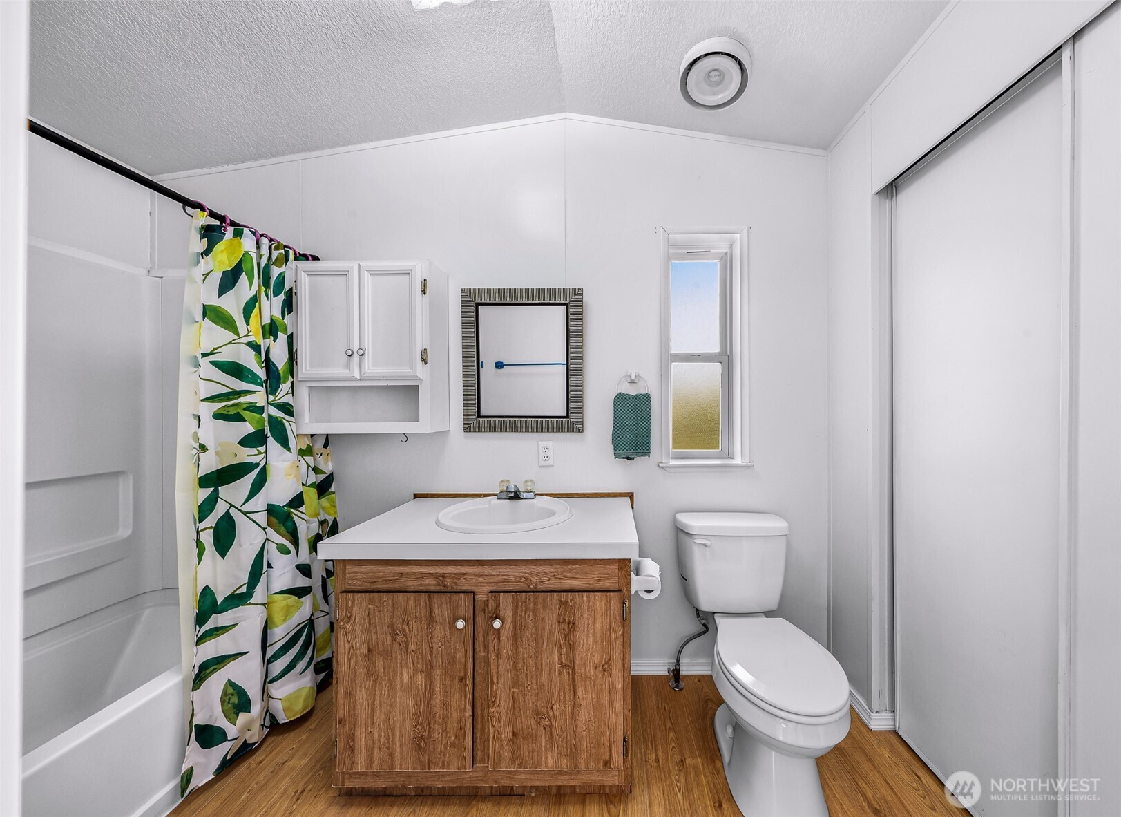 7435 Sunset Drive Property Photo 22