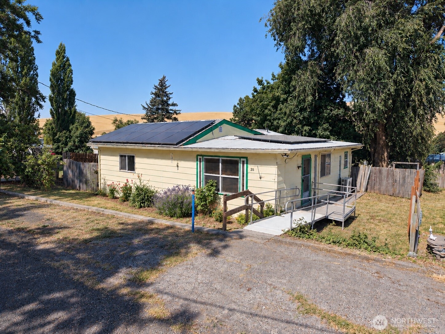 35 Second Street Property Photo 1