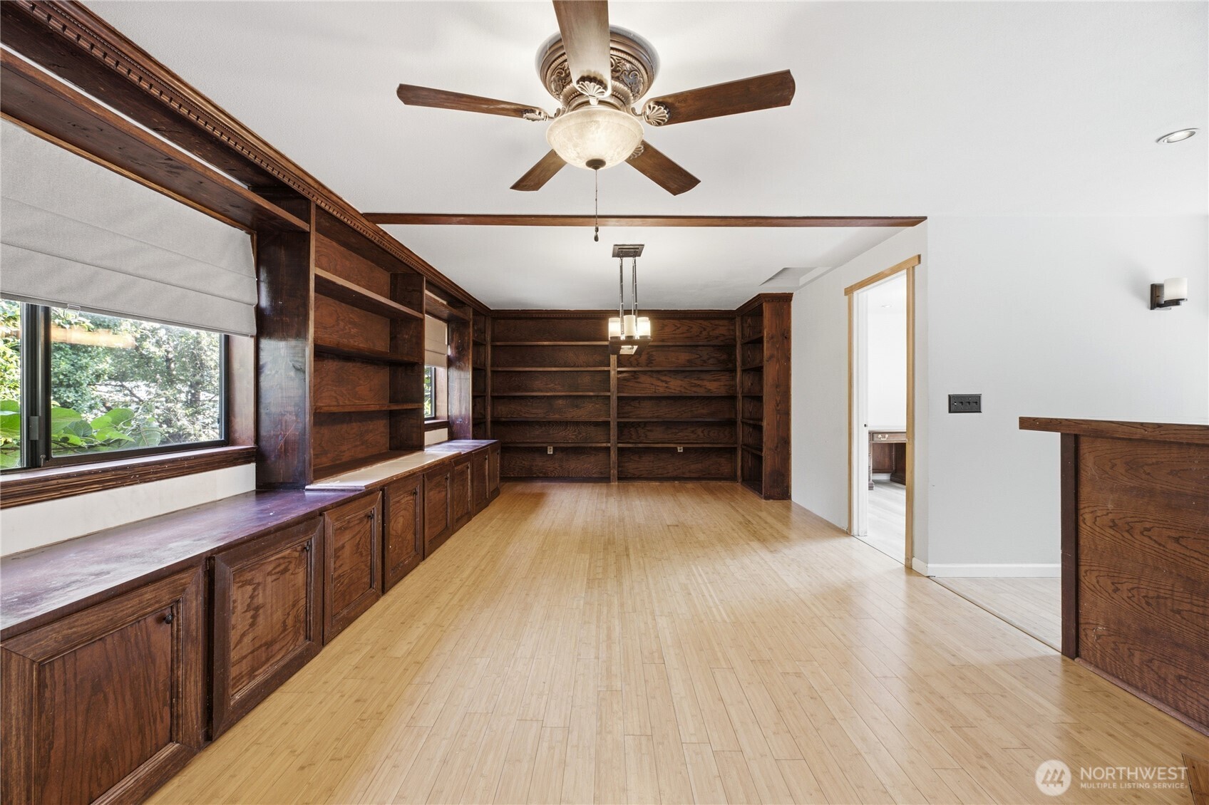 608 School Street Property Photo 11