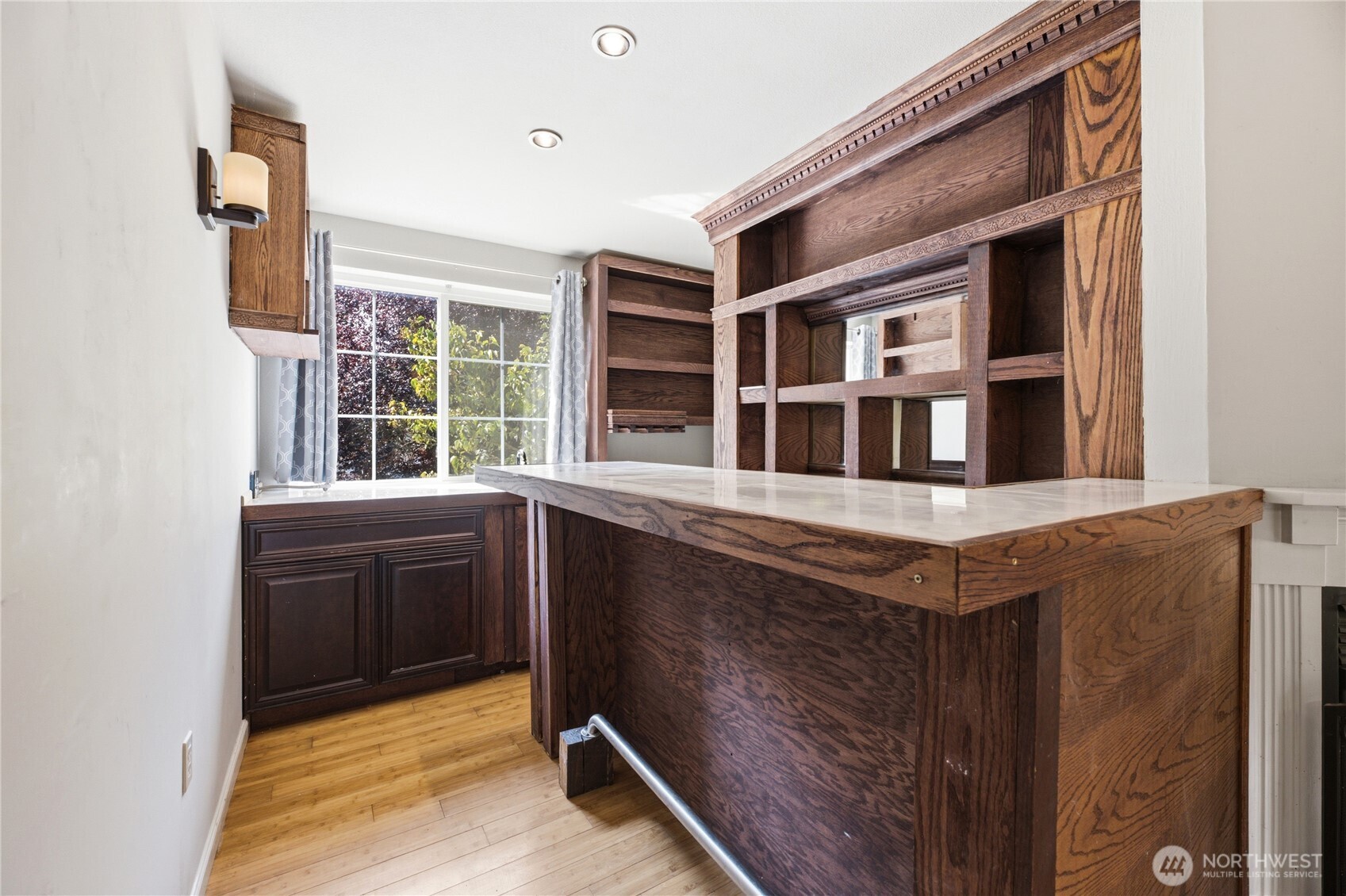 608 School Street Property Photo 12
