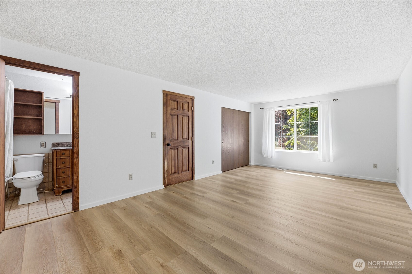 608 School Street Property Photo 14