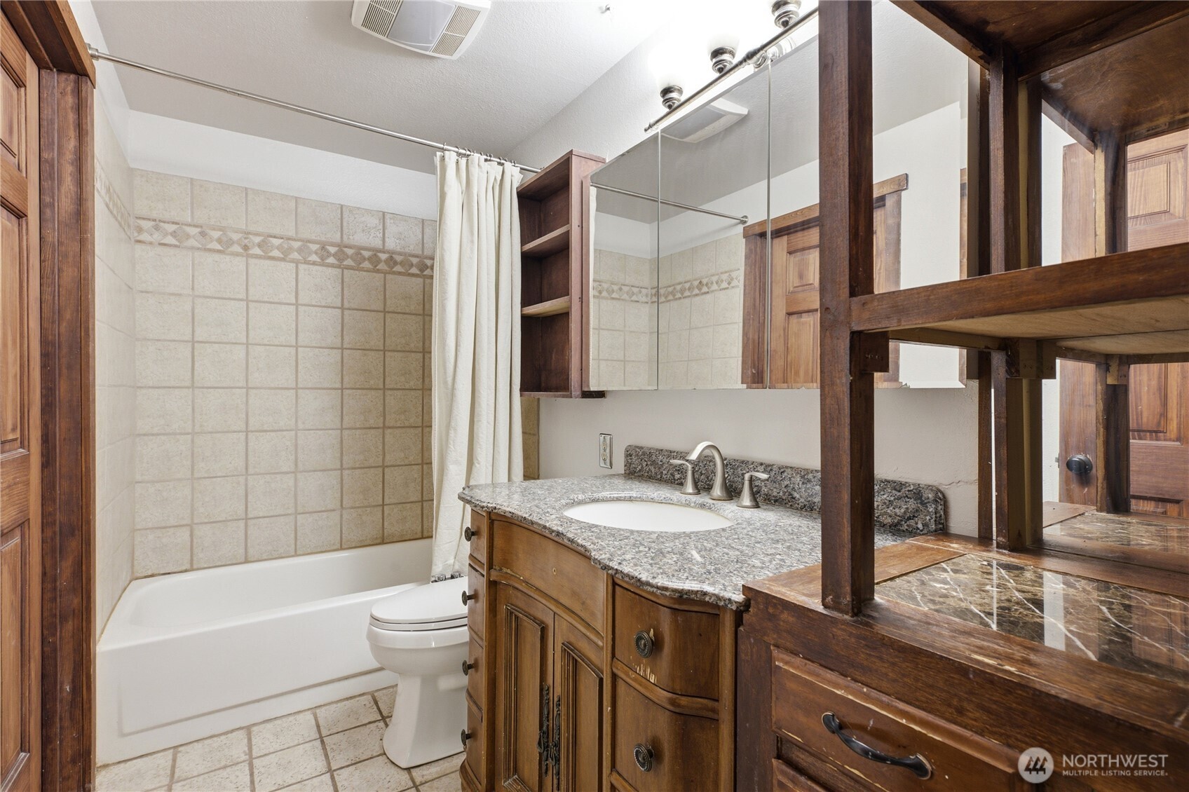 608 School Street Property Photo 16