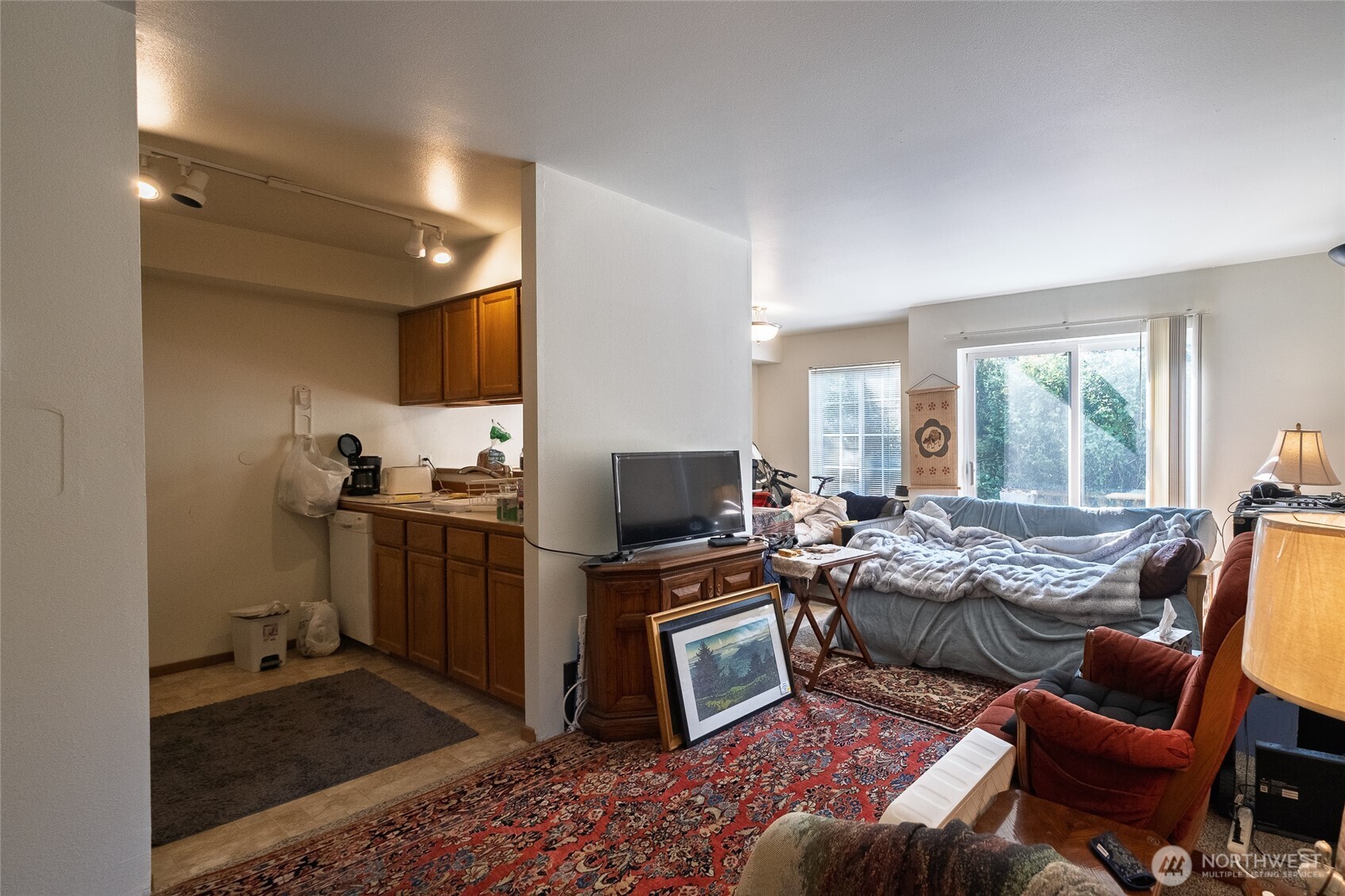 2828 2830 Valencia Street Property Photo 7