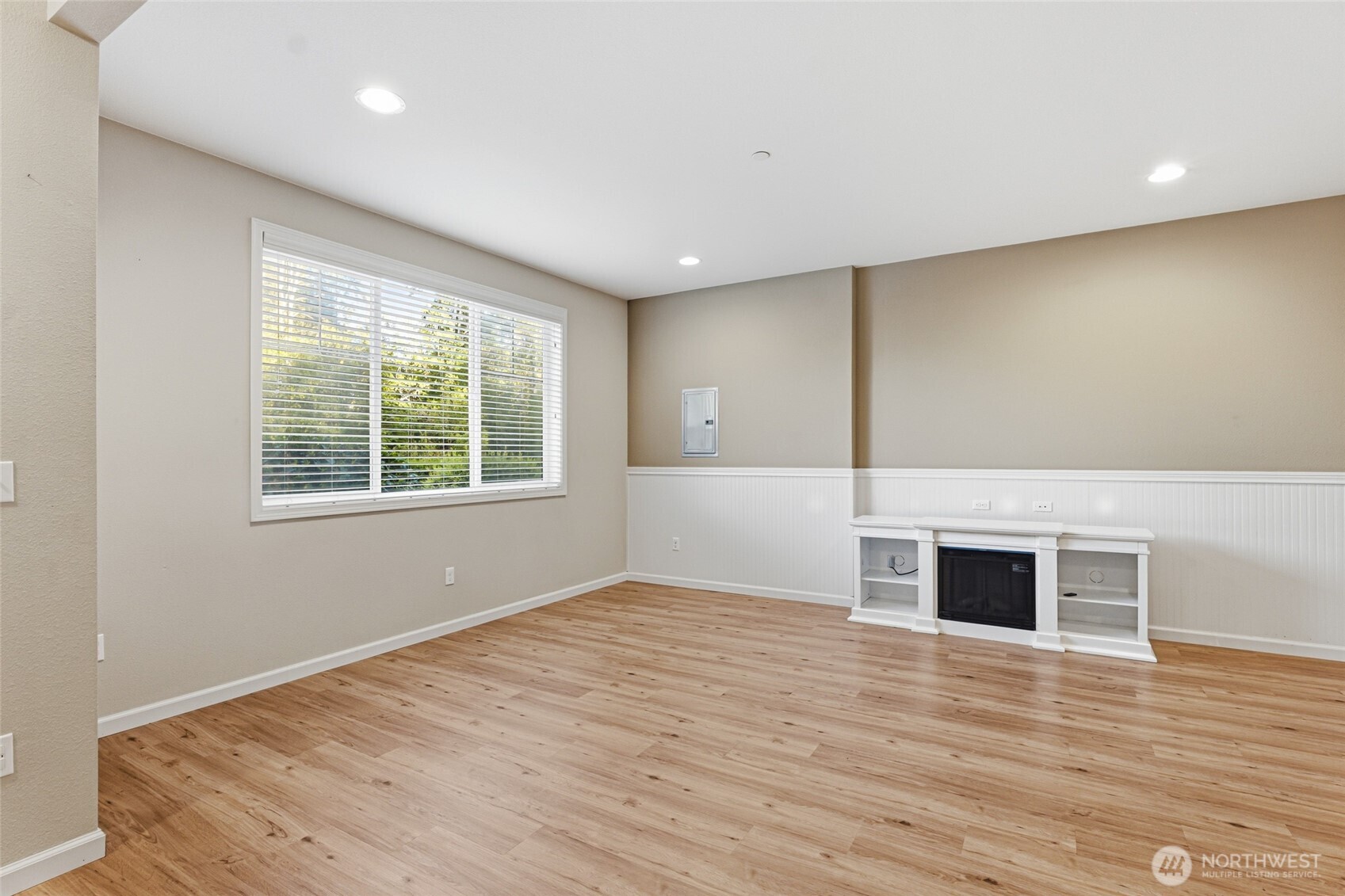 16431 77th Avenue Ct Property Photo 5